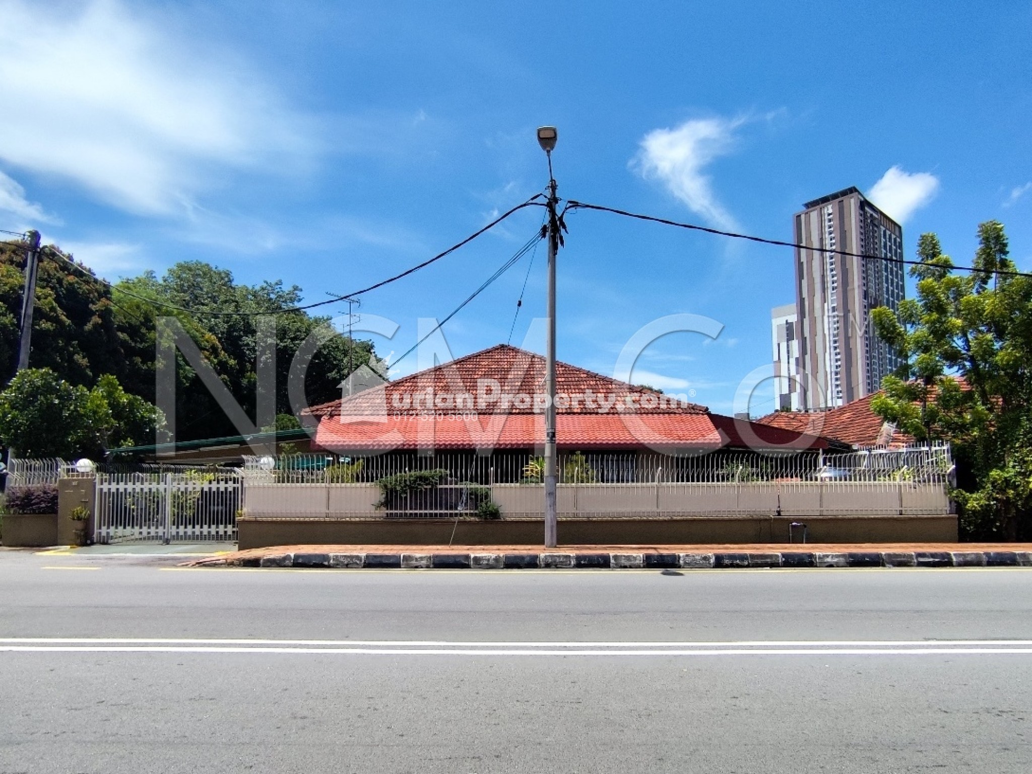Bungalow House For Auction at Kampung Durian Daun