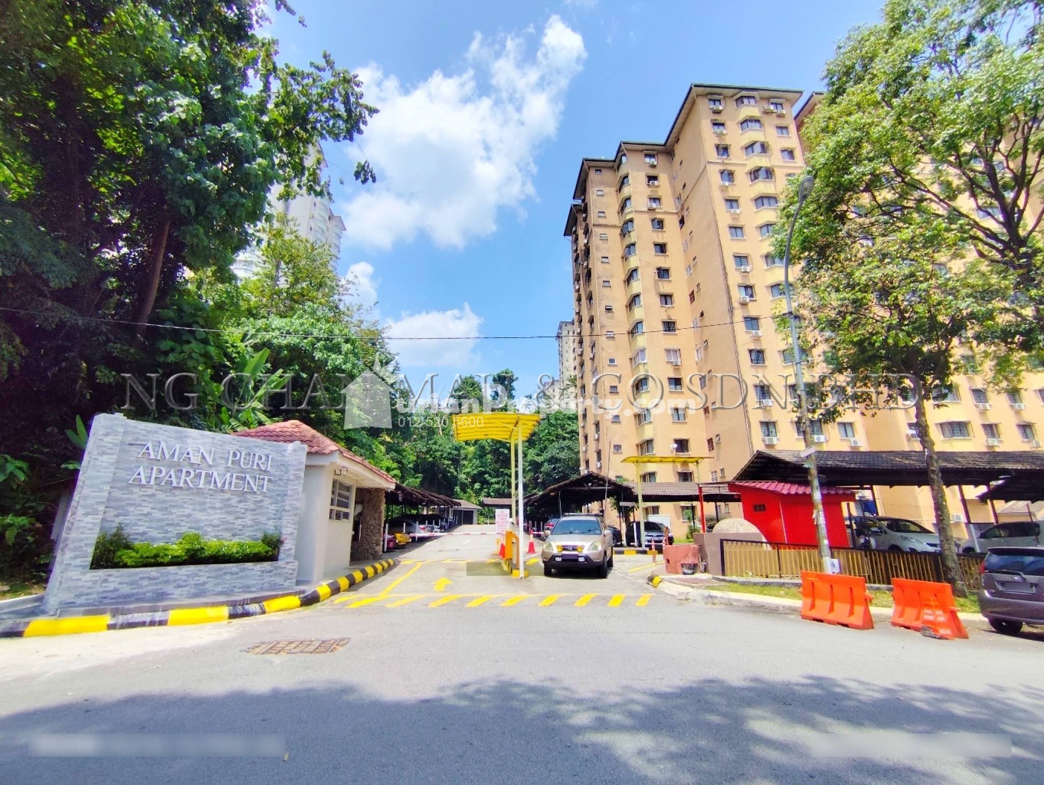 Apartment For Auction at Aman Puri Apartment