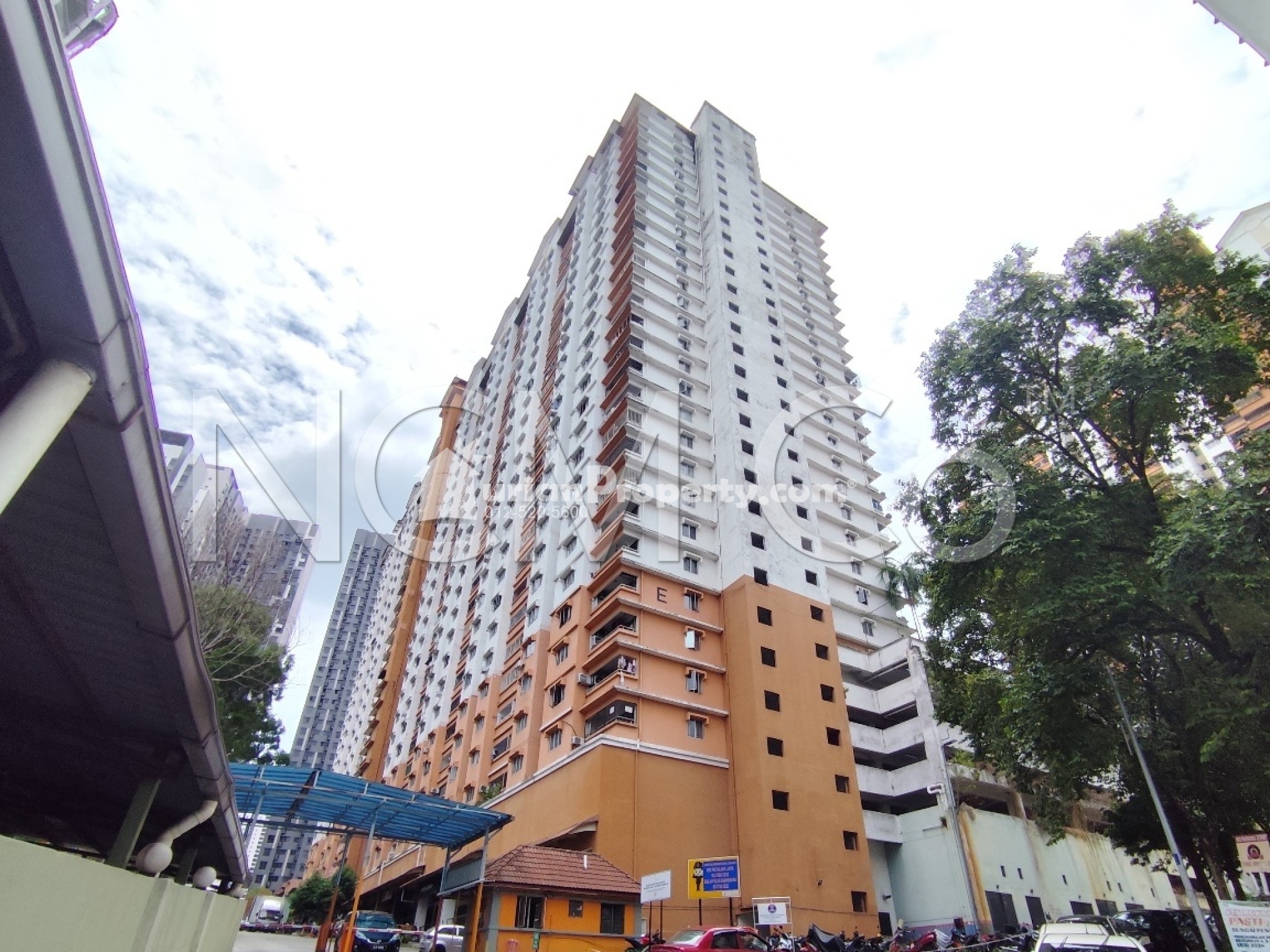 Apartment For Auction at Flora Damansara Apartment