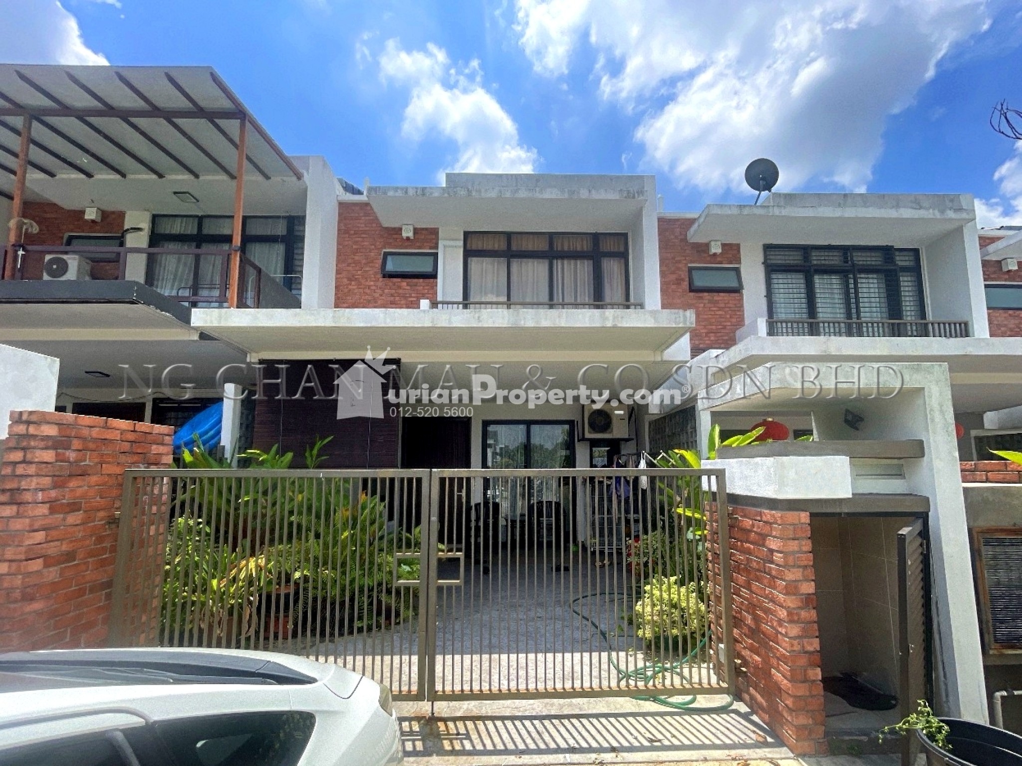 Terrace House For Auction at Elmina West