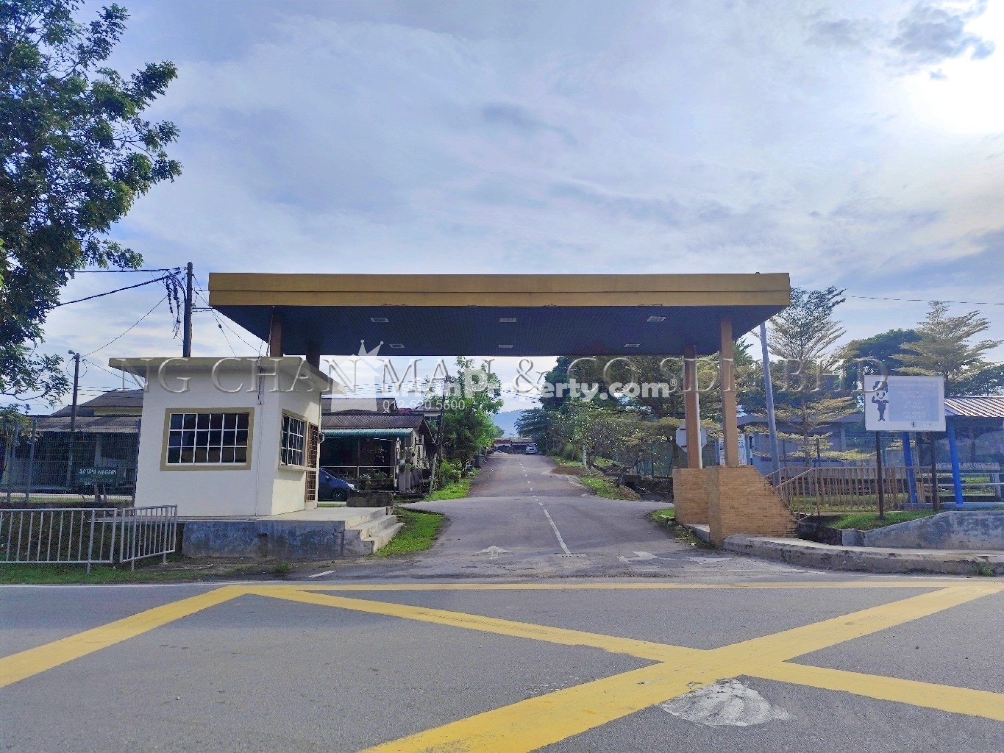 Bungalow House For Auction at Taman Sri Rambai