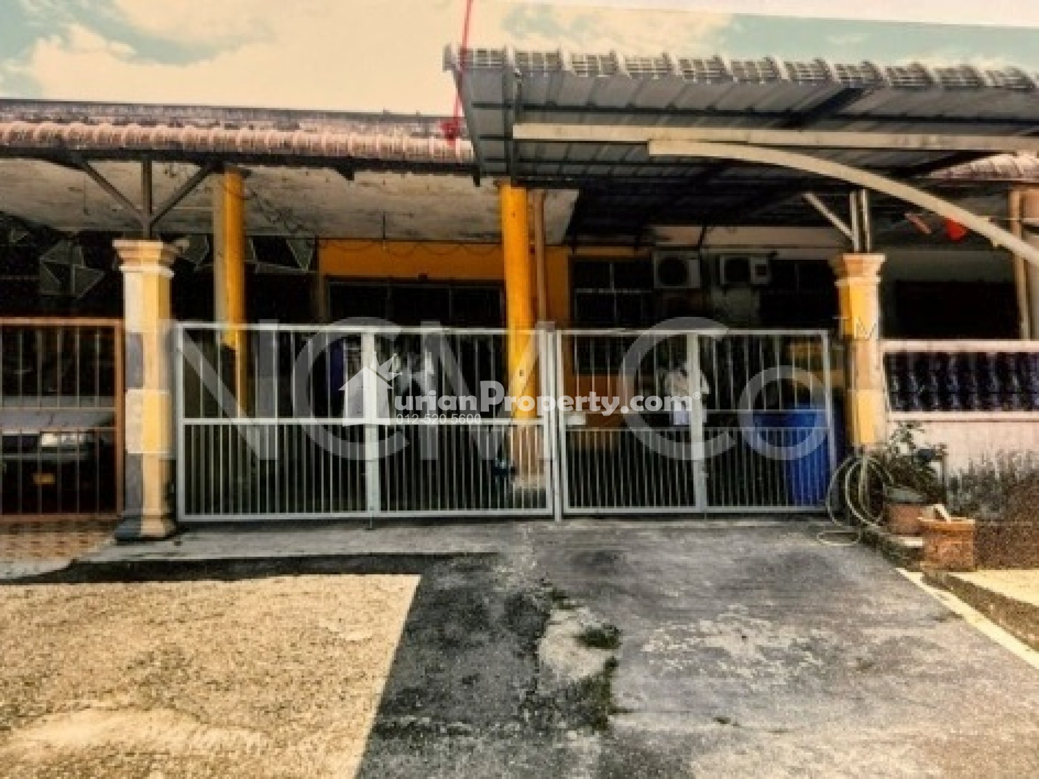 Terrace House For Auction at Taman Mentakab Indah