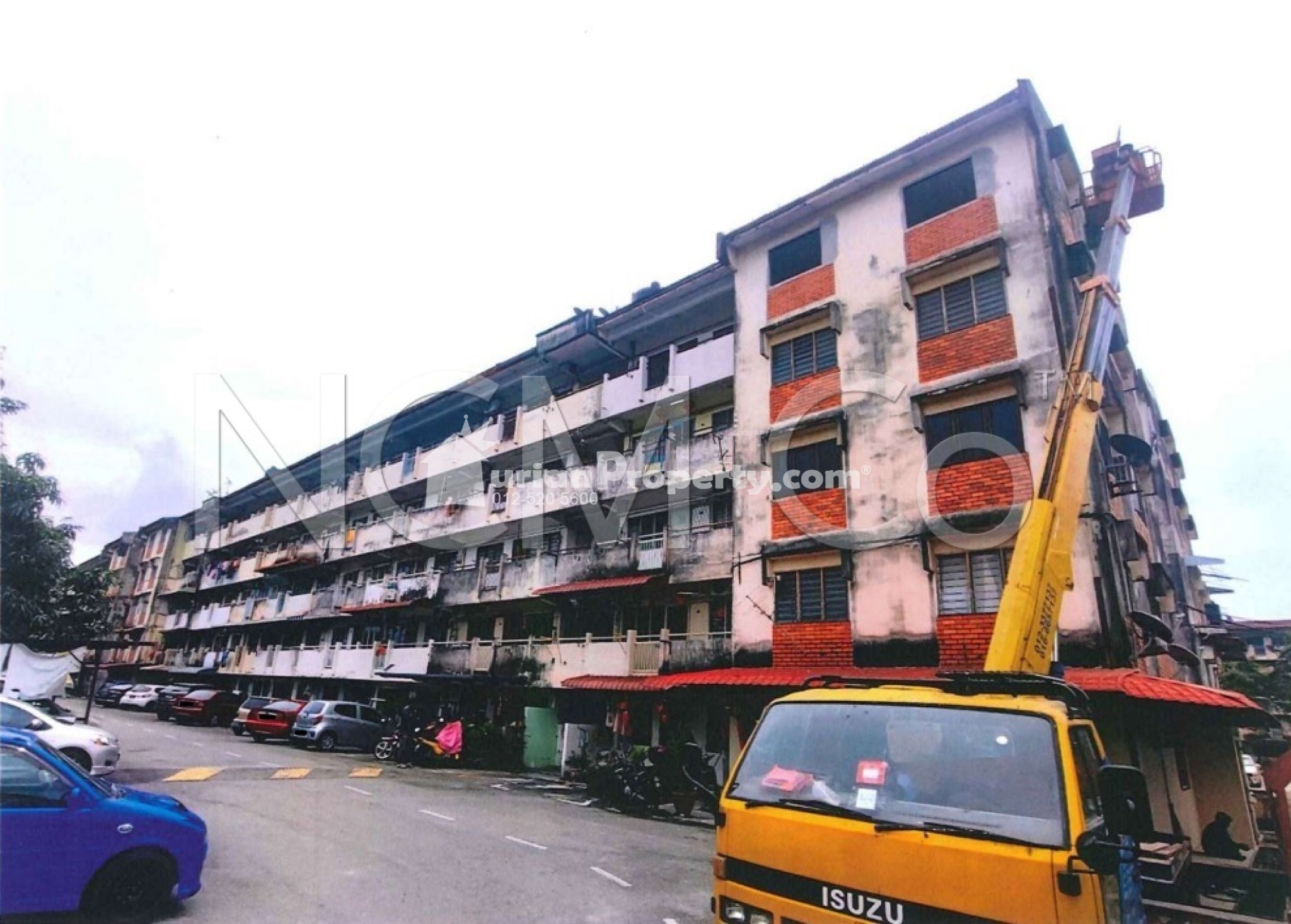 Flat For Auction at Flat Taman Anika