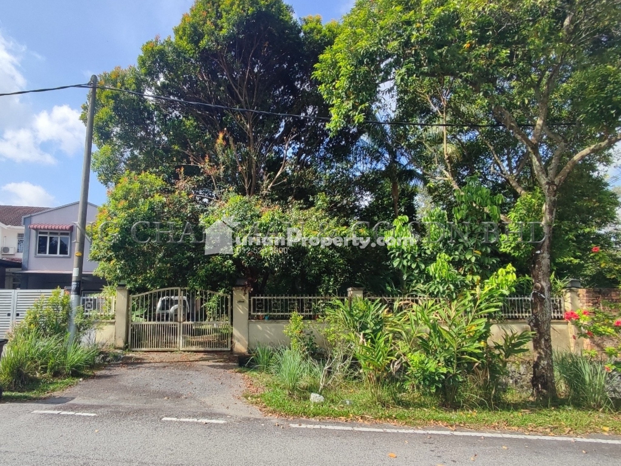 Terrace House For Auction at Taman Desa Anggerik