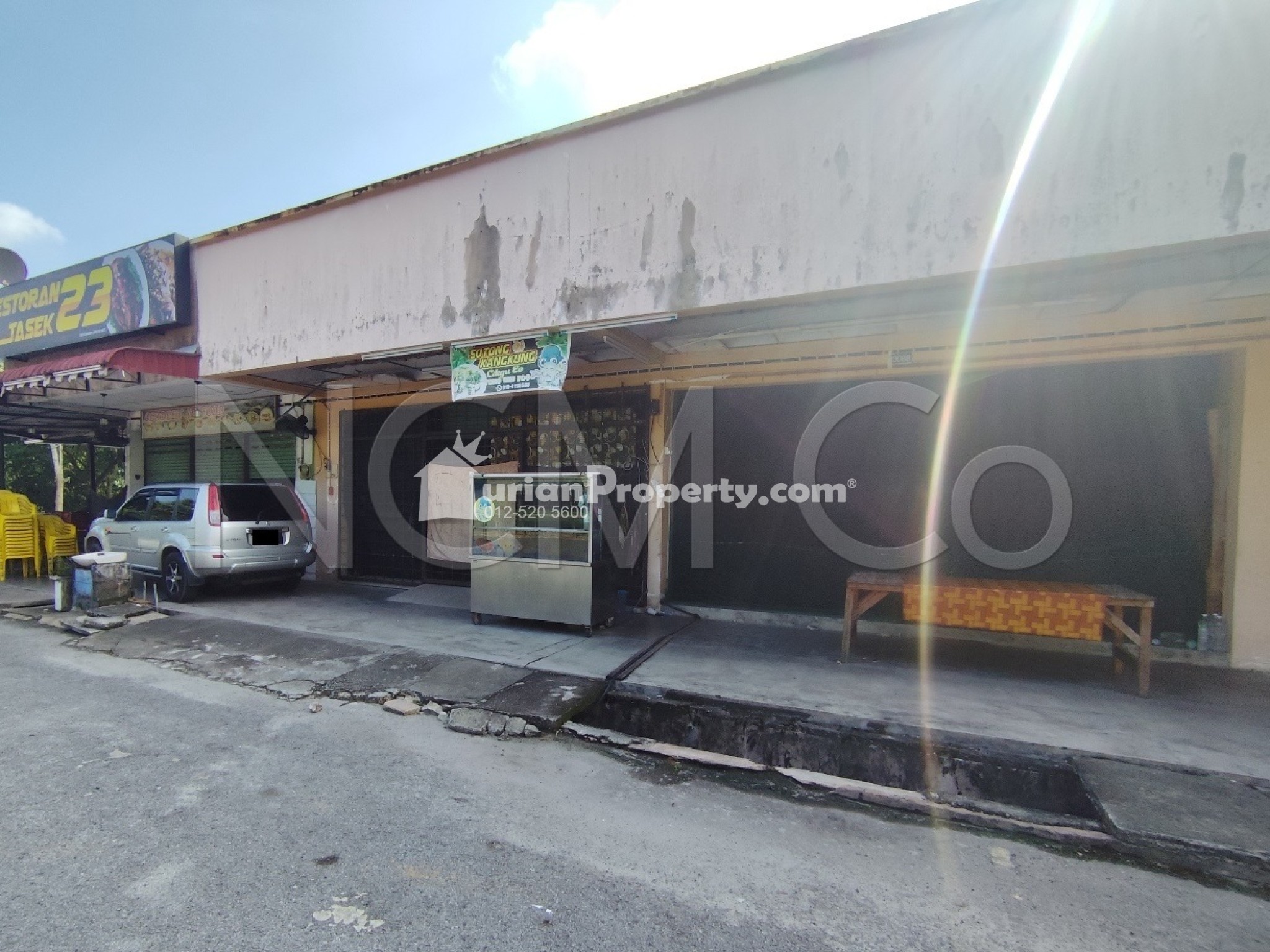 Shop For Auction at Taman Mutiara