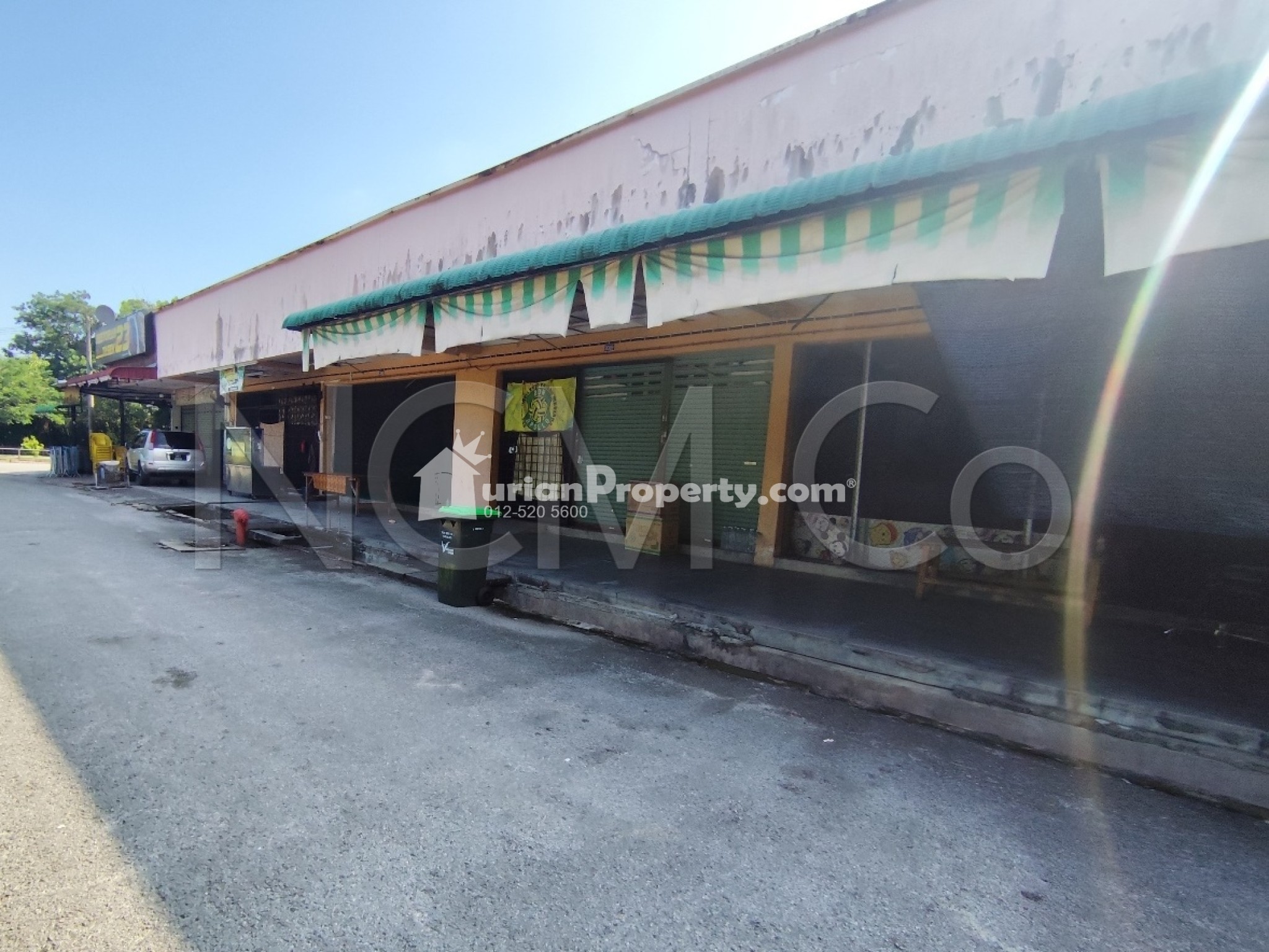 Shop For Auction at Taman Mutiara