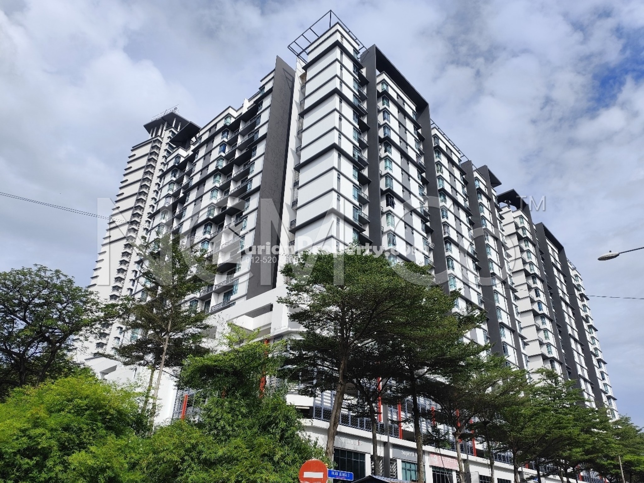 Serviced Residence For Auction at Amaya Maluri