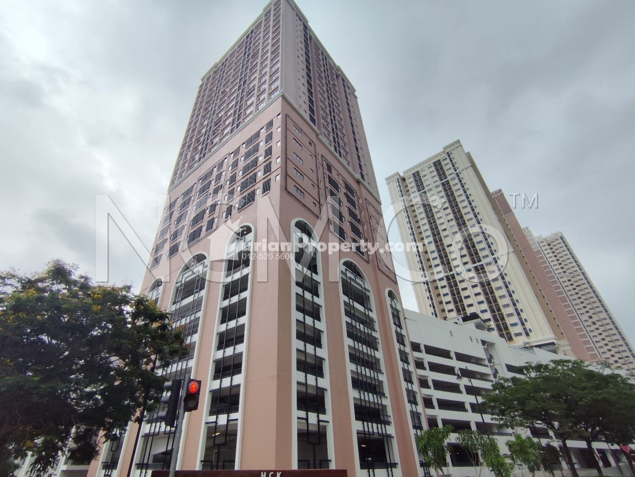 Apartment For Auction at Edusentral