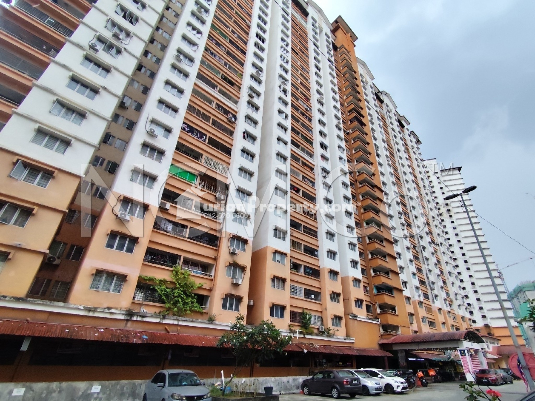 Apartment For Auction at Flora Damansara Apartment