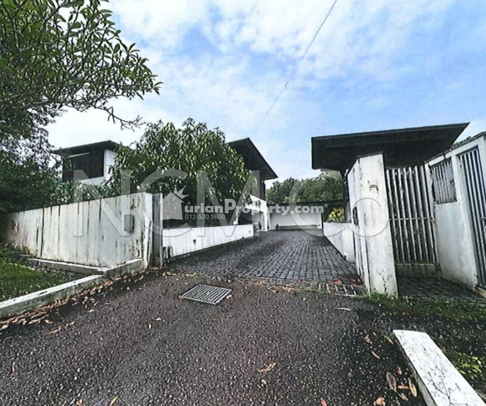 Bungalow House For Auction at Kenny Hills