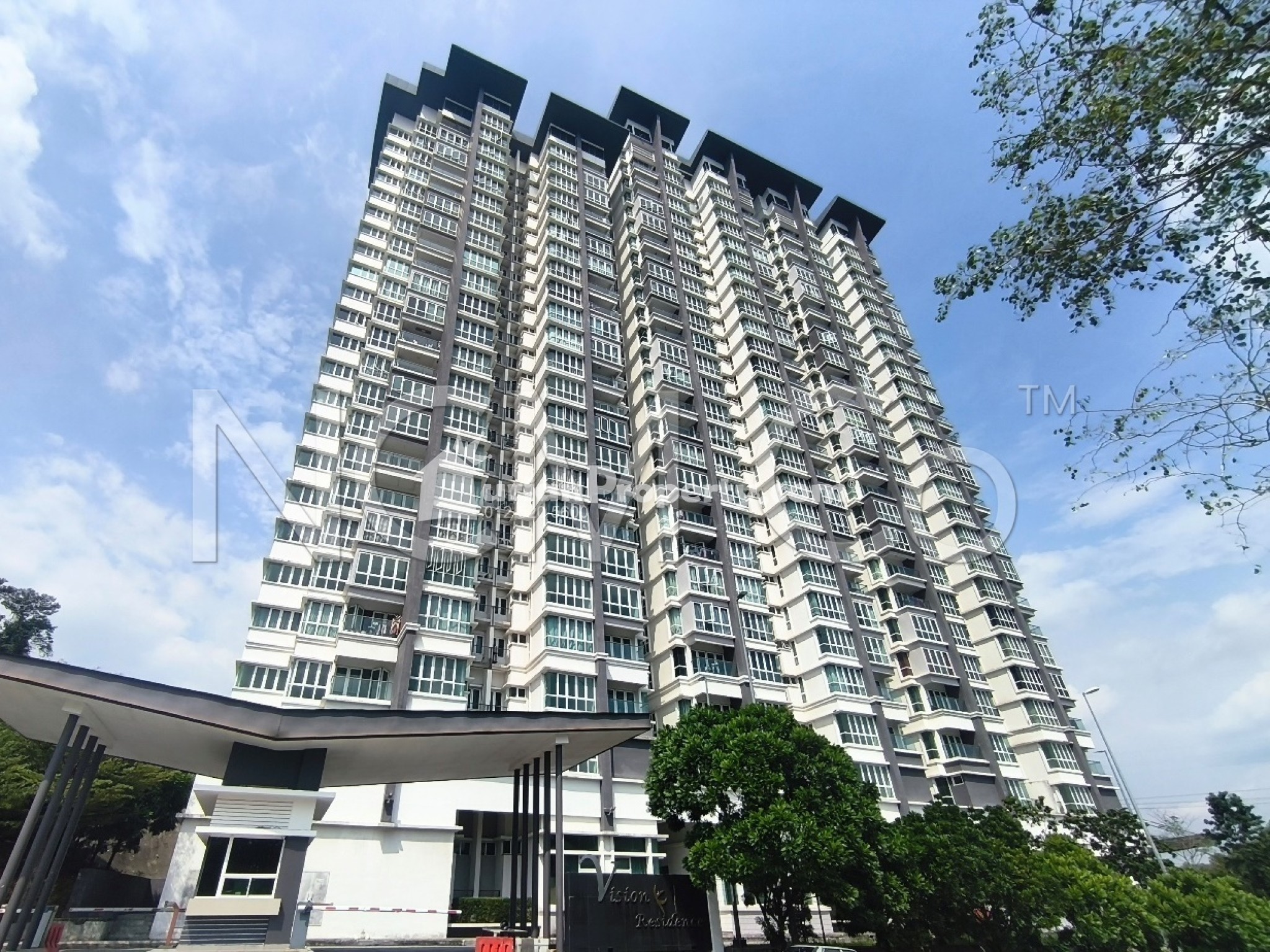 Apartment For Auction at Vision Residence