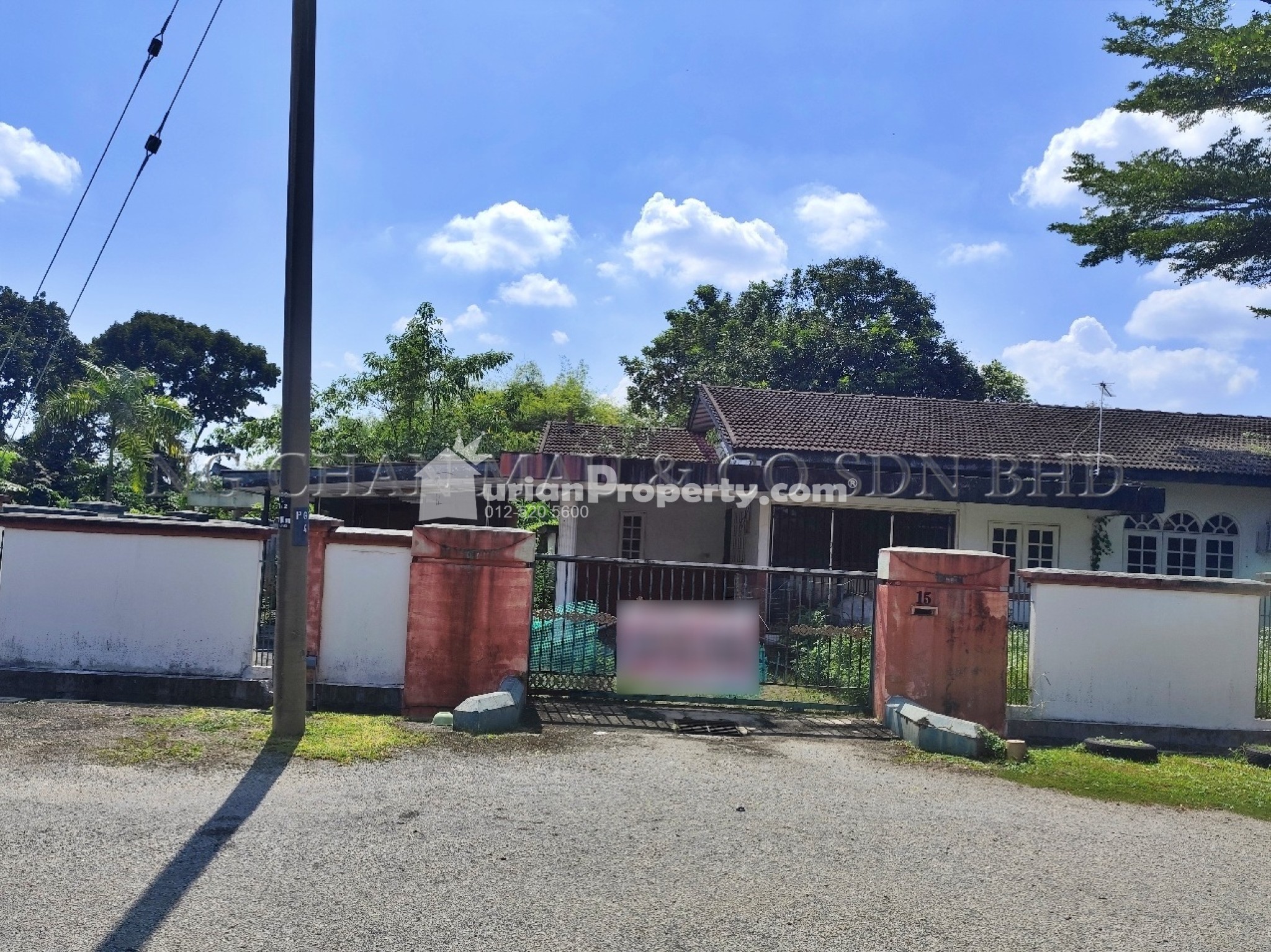 Bungalow House For Auction at Gunung Rapat