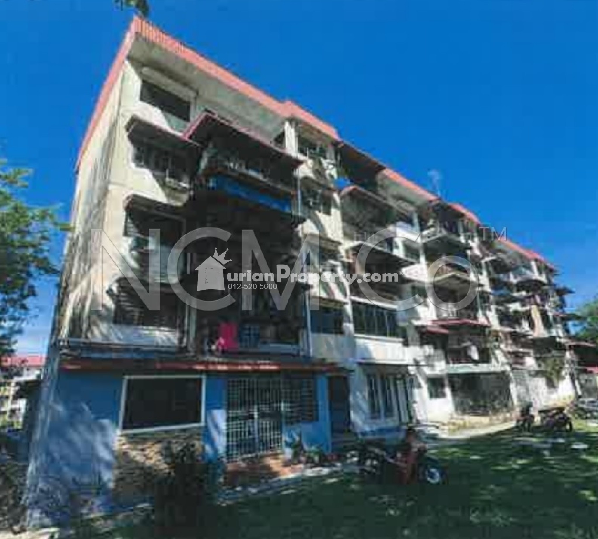 Apartment For Auction at Section 17