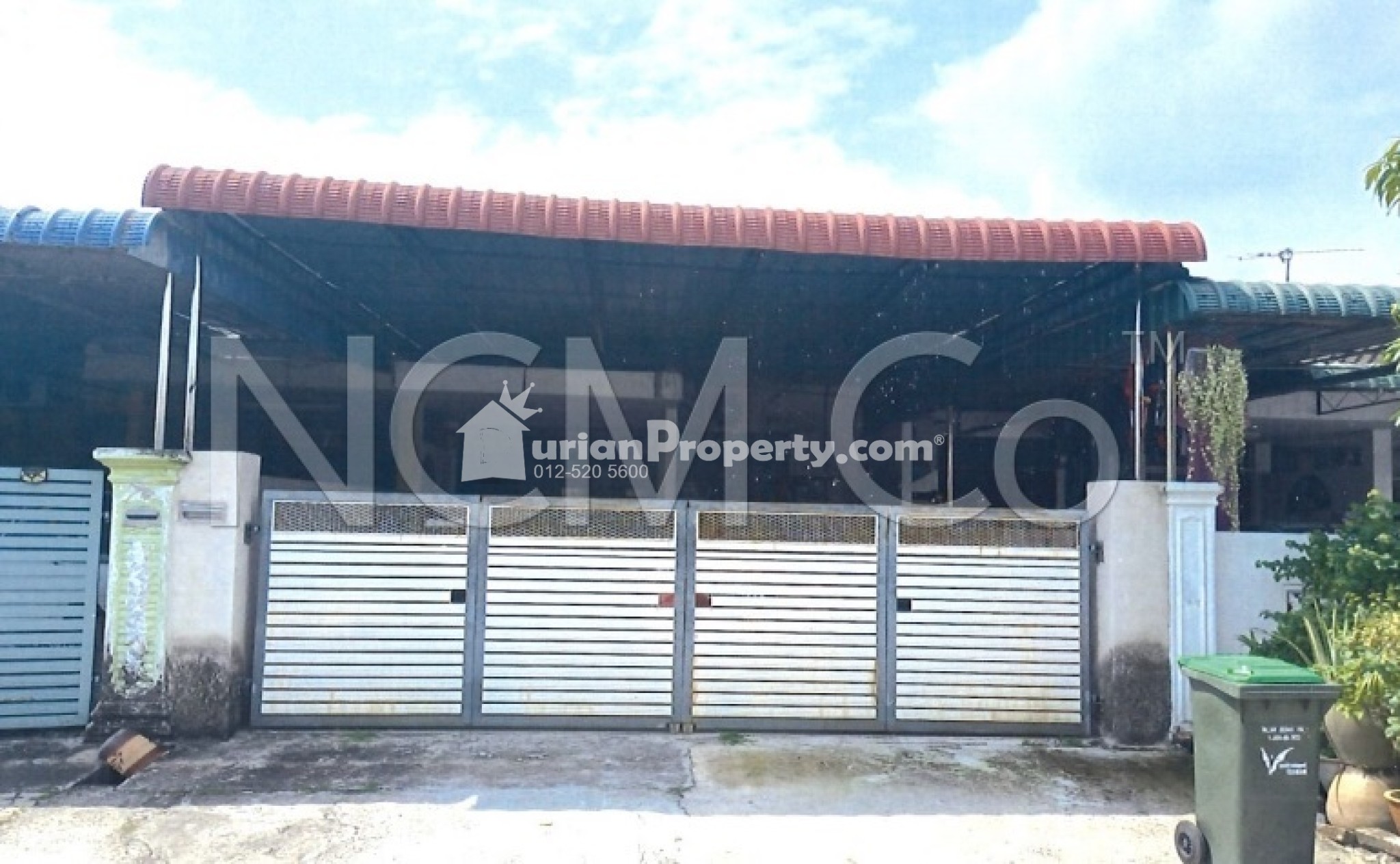 Terrace House For Auction at Lunas