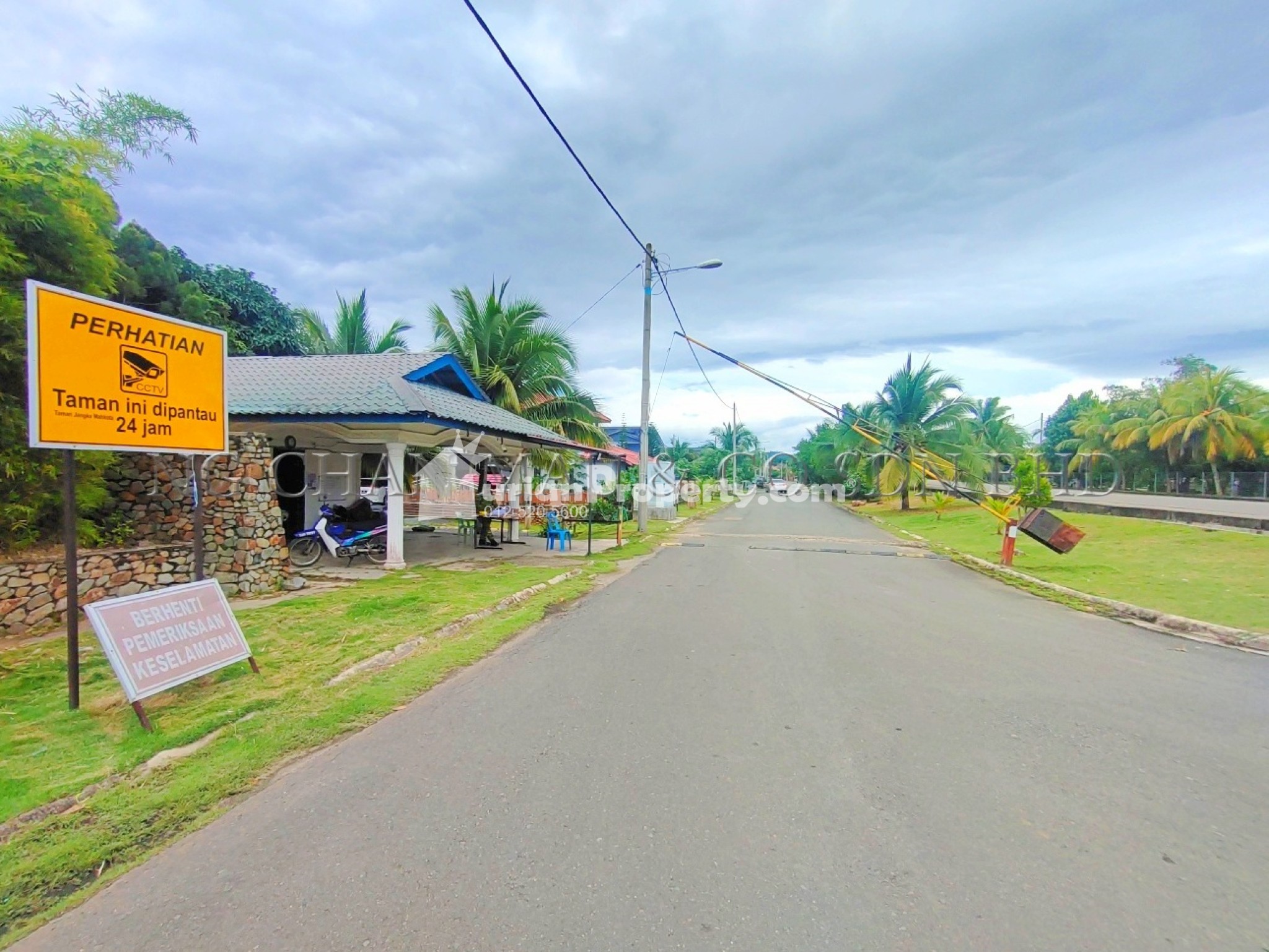 Bungalow House For Auction at Taman Jengka Mahkota