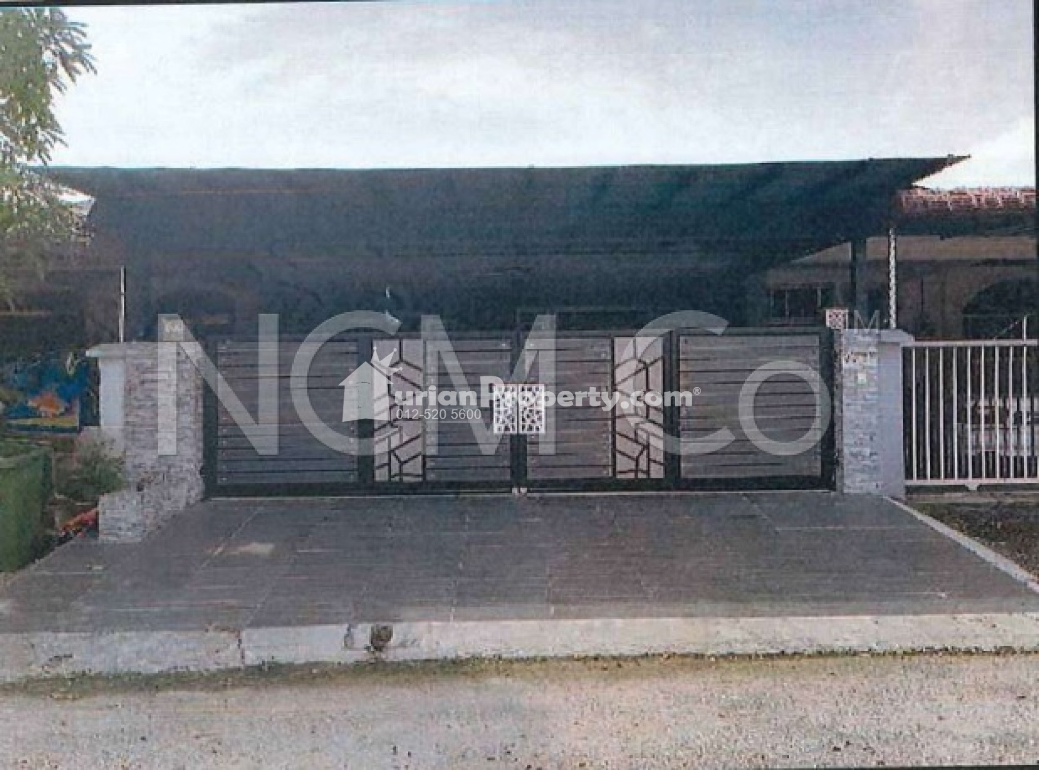 Terrace House For Auction at Medan Klebang Restu