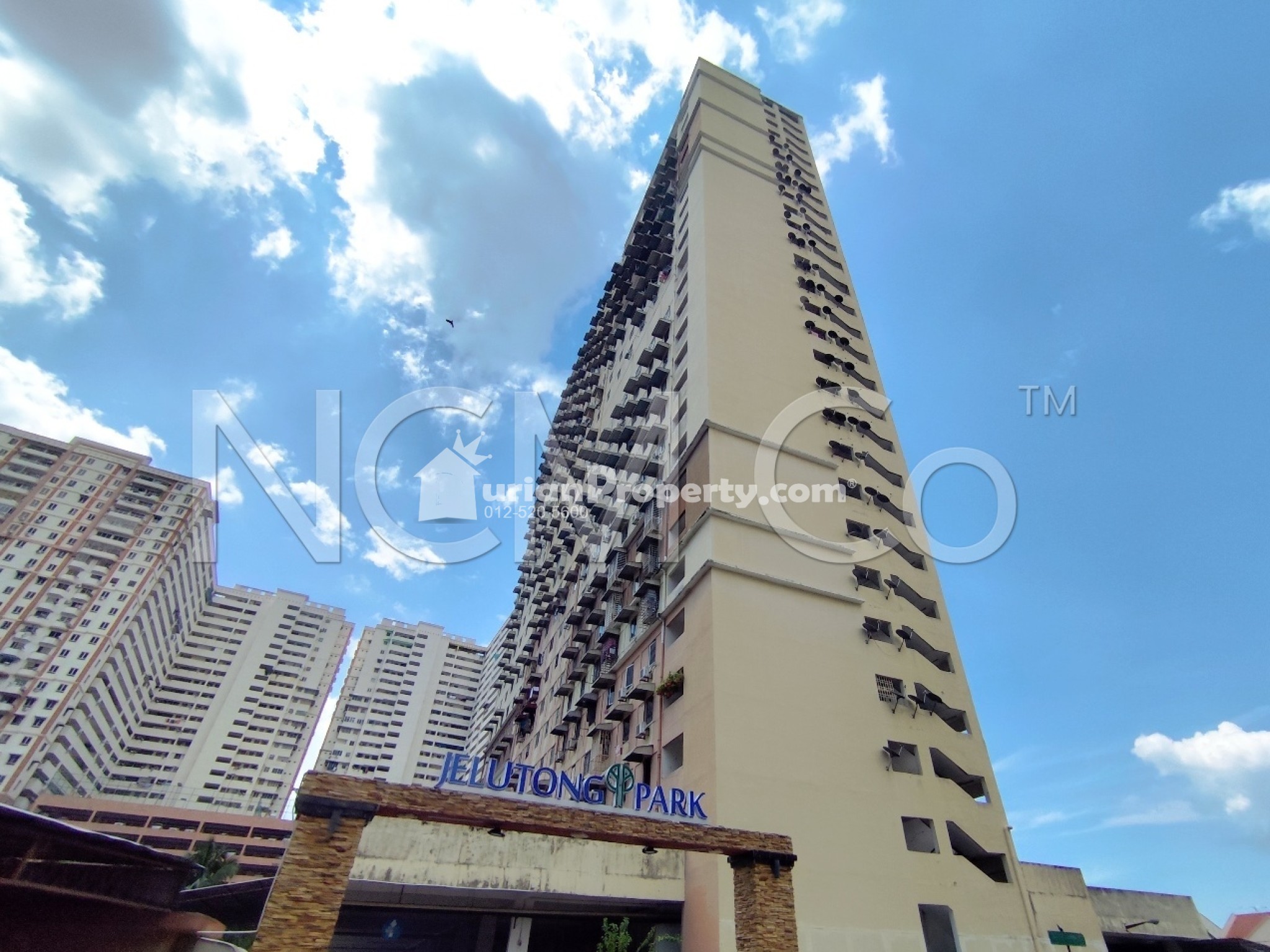 Apartment For Auction at Jelutong Park