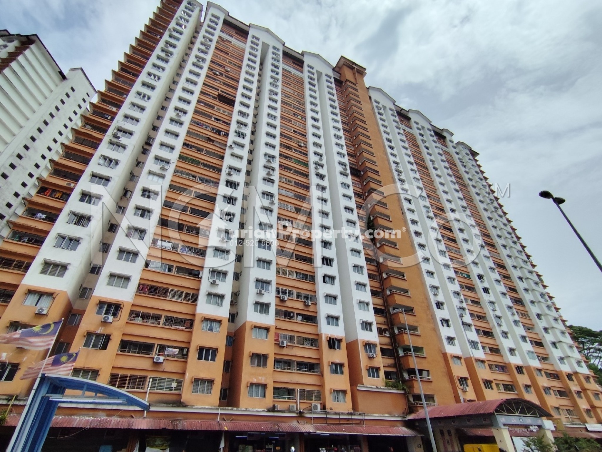 Apartment For Auction at Flora Damansara Apartment