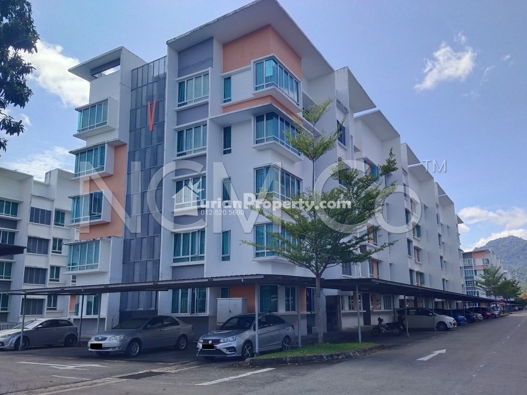 Apartment For Auction at University Utama Condominium