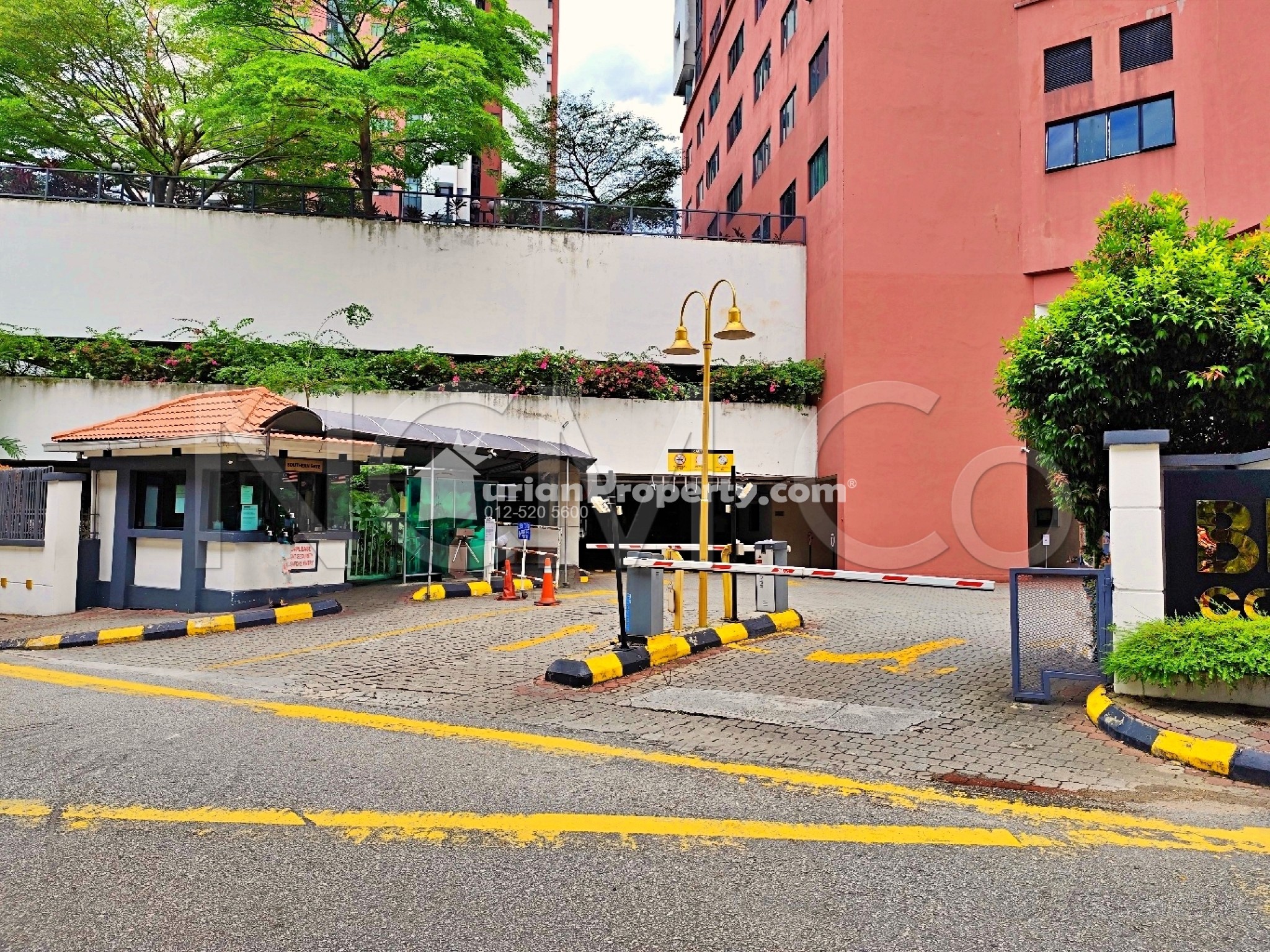 Condo For Auction at Bistari Condominium