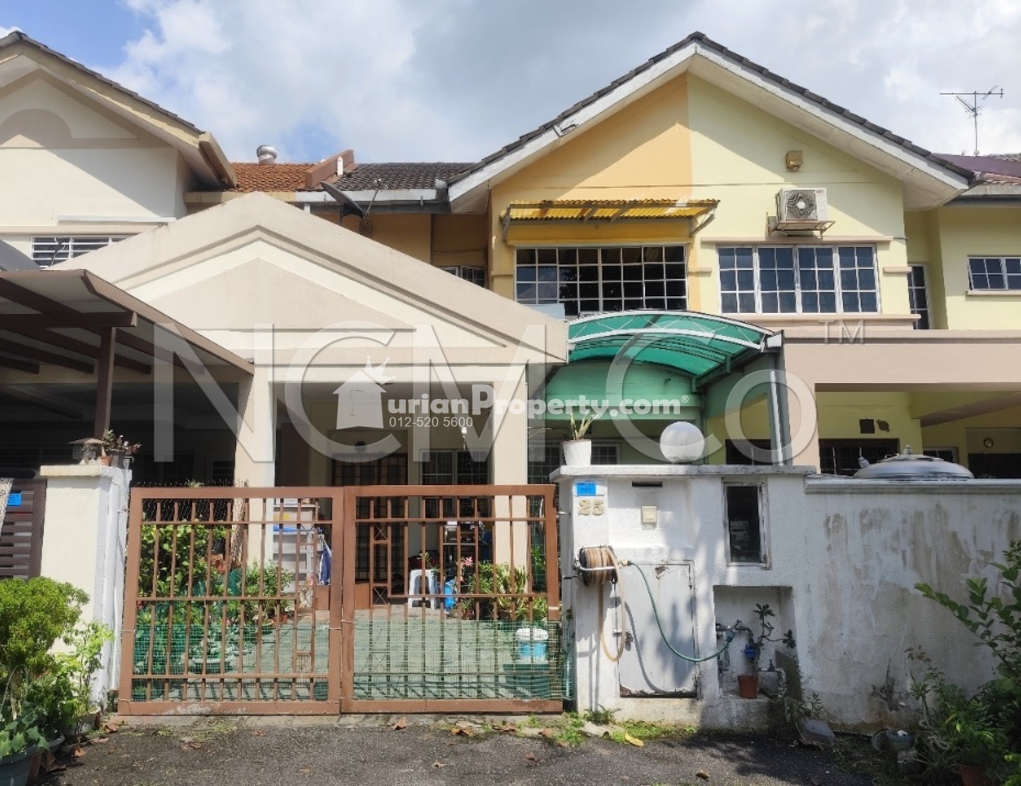 Terrace House For Auction at Anggerik Aranda