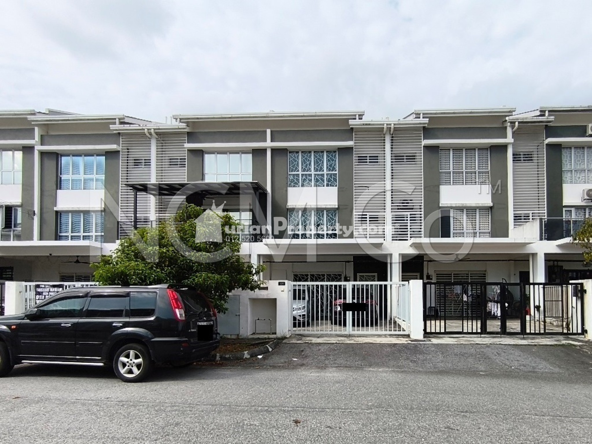 Terrace House For Auction at Azalea @ Taman Putra