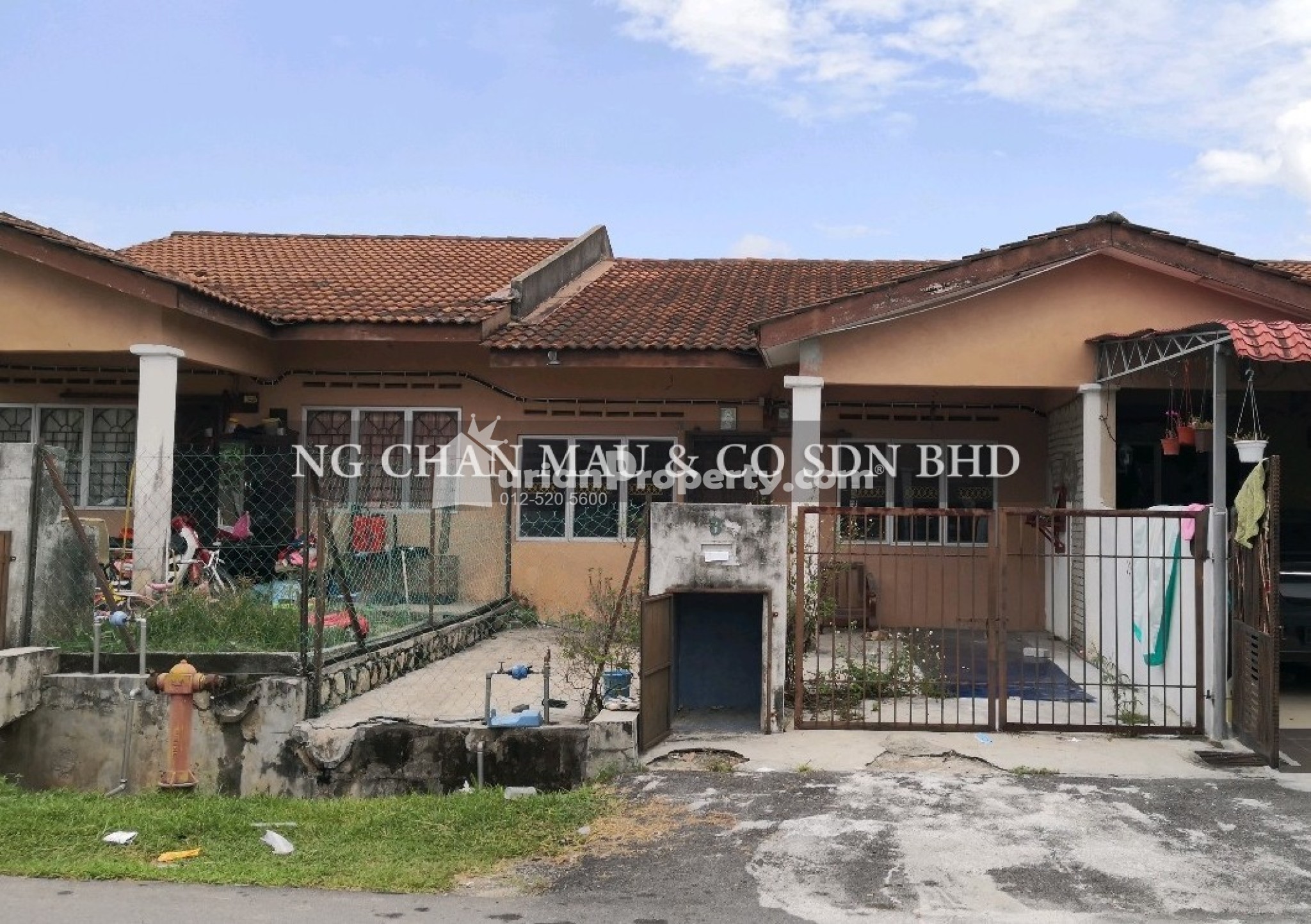 Terrace House For Auction at Desa Kundang