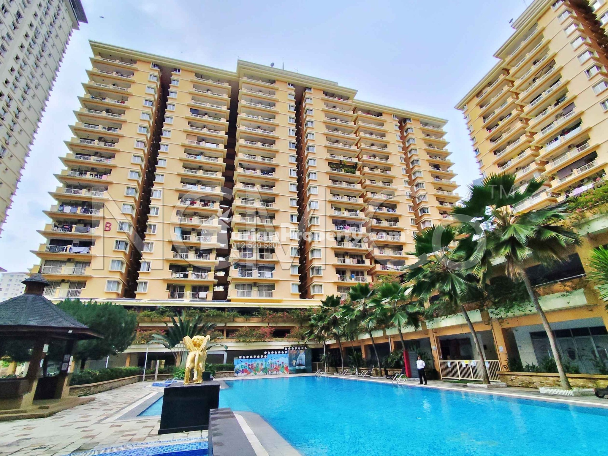 Condo For Auction at Platinum Hill PV6