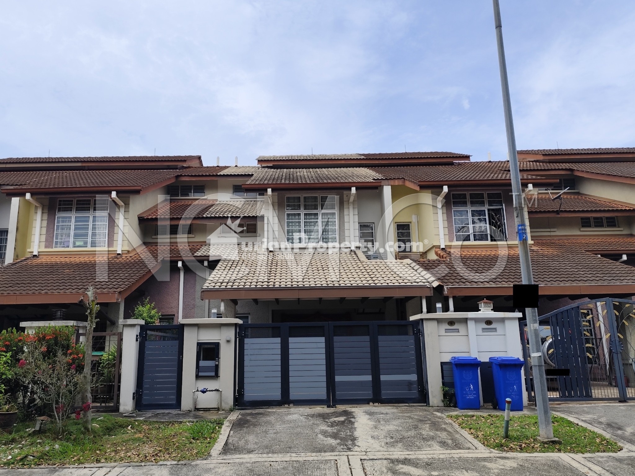 Terrace House For Auction at Denai Alam