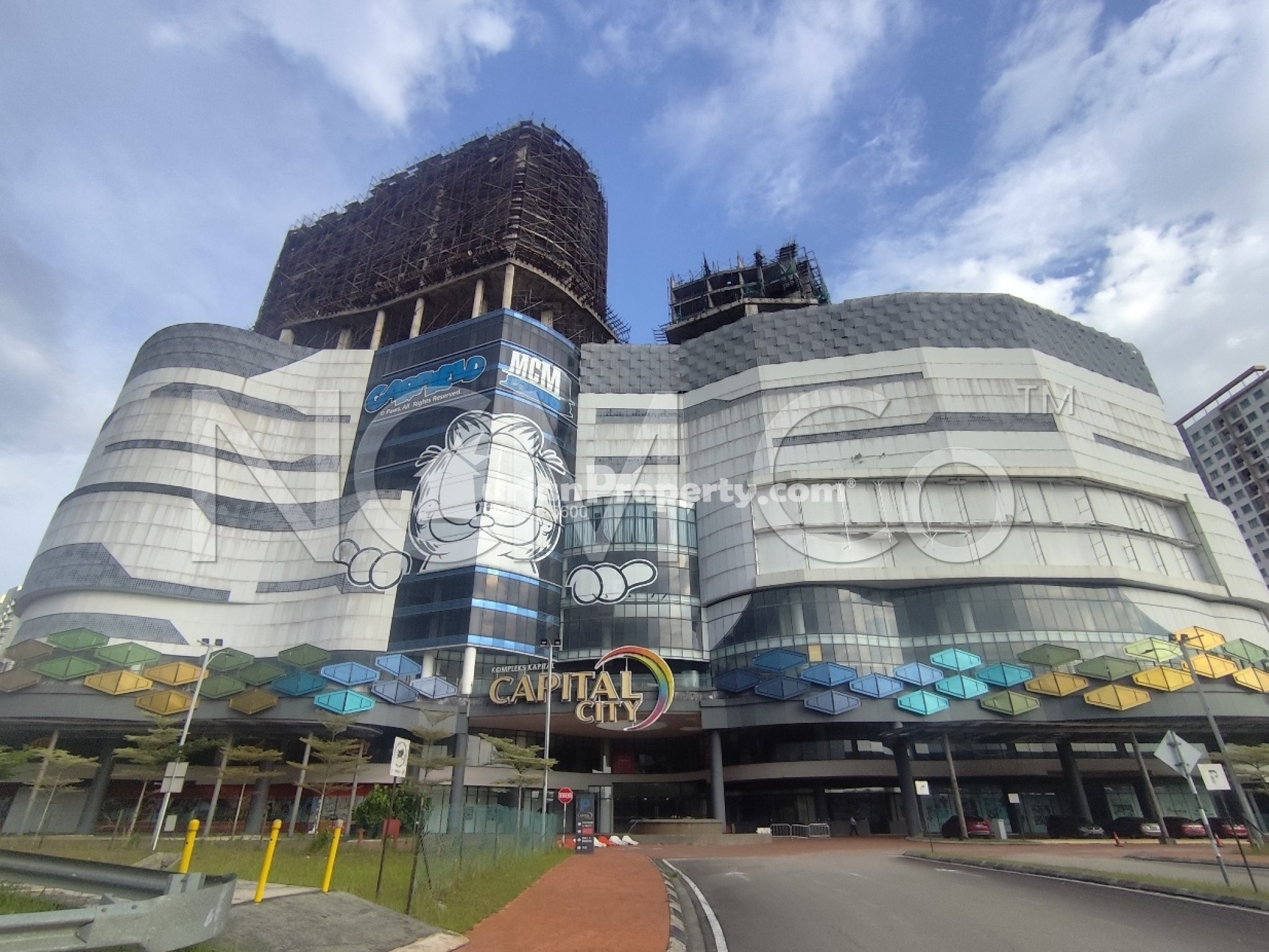 Shop For Auction at Capital 21 @ Capital City