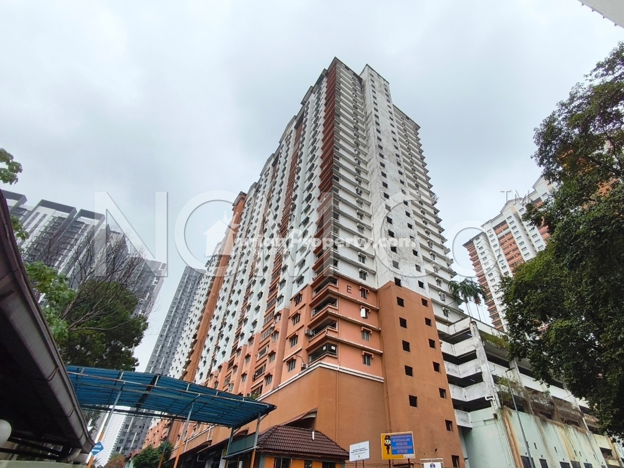 Apartment For Auction at Flora Damansara Apartment