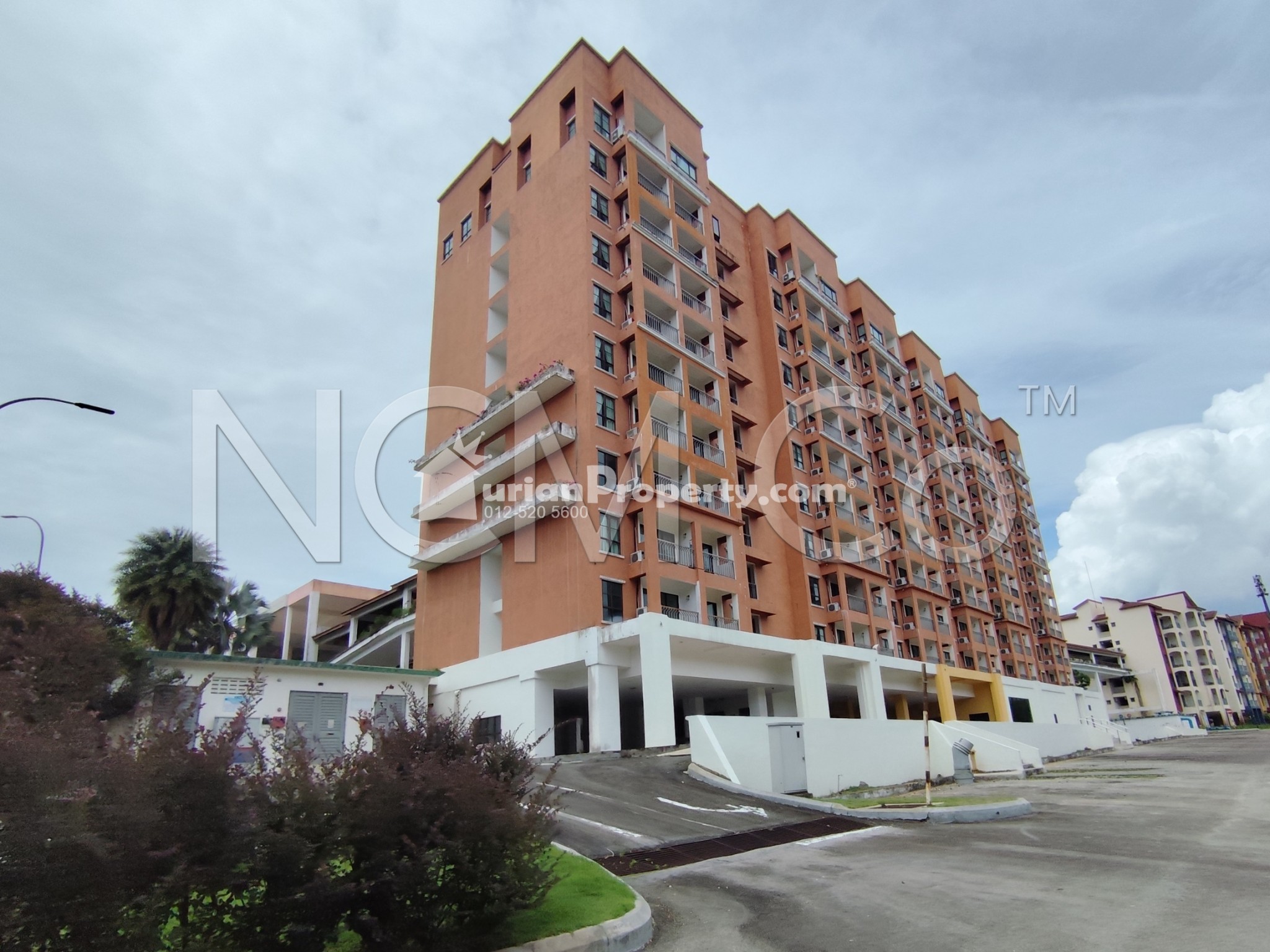 Apartment For Auction at Arabian Bay Resort