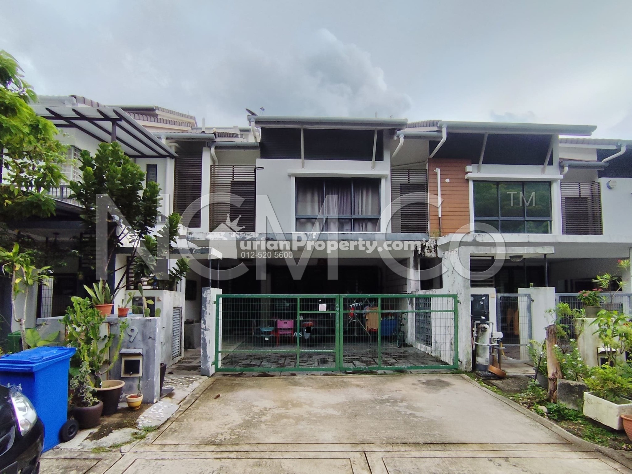 Terrace House For Auction at Denai Alam