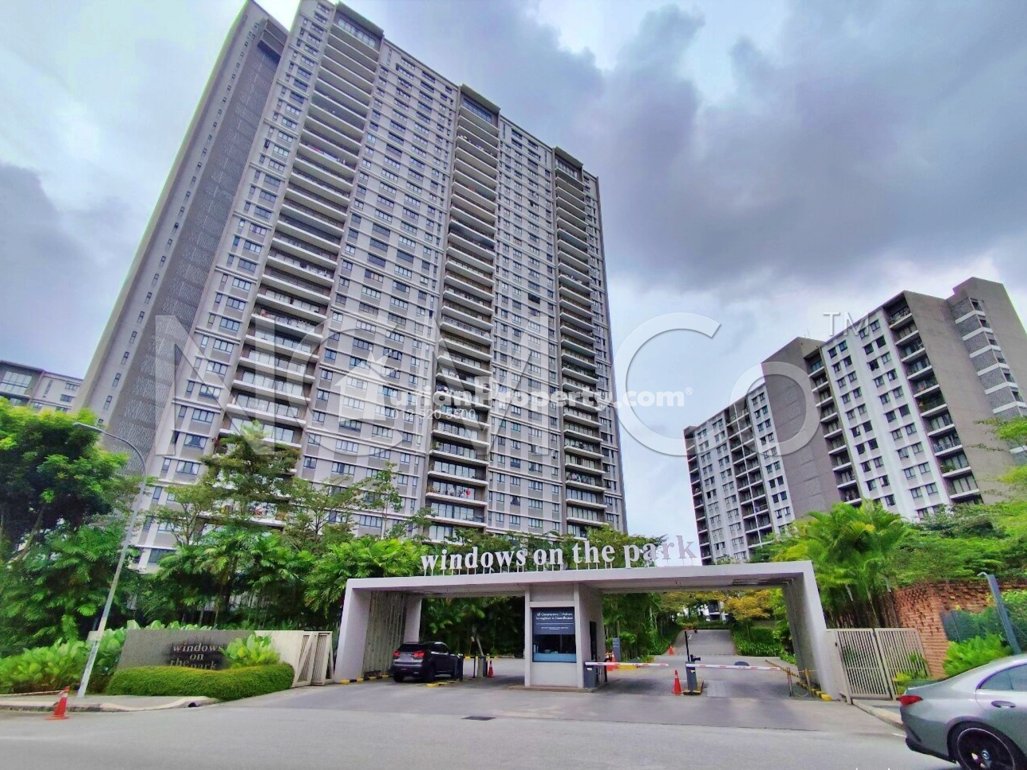 Condo For Auction at Windows On The Park