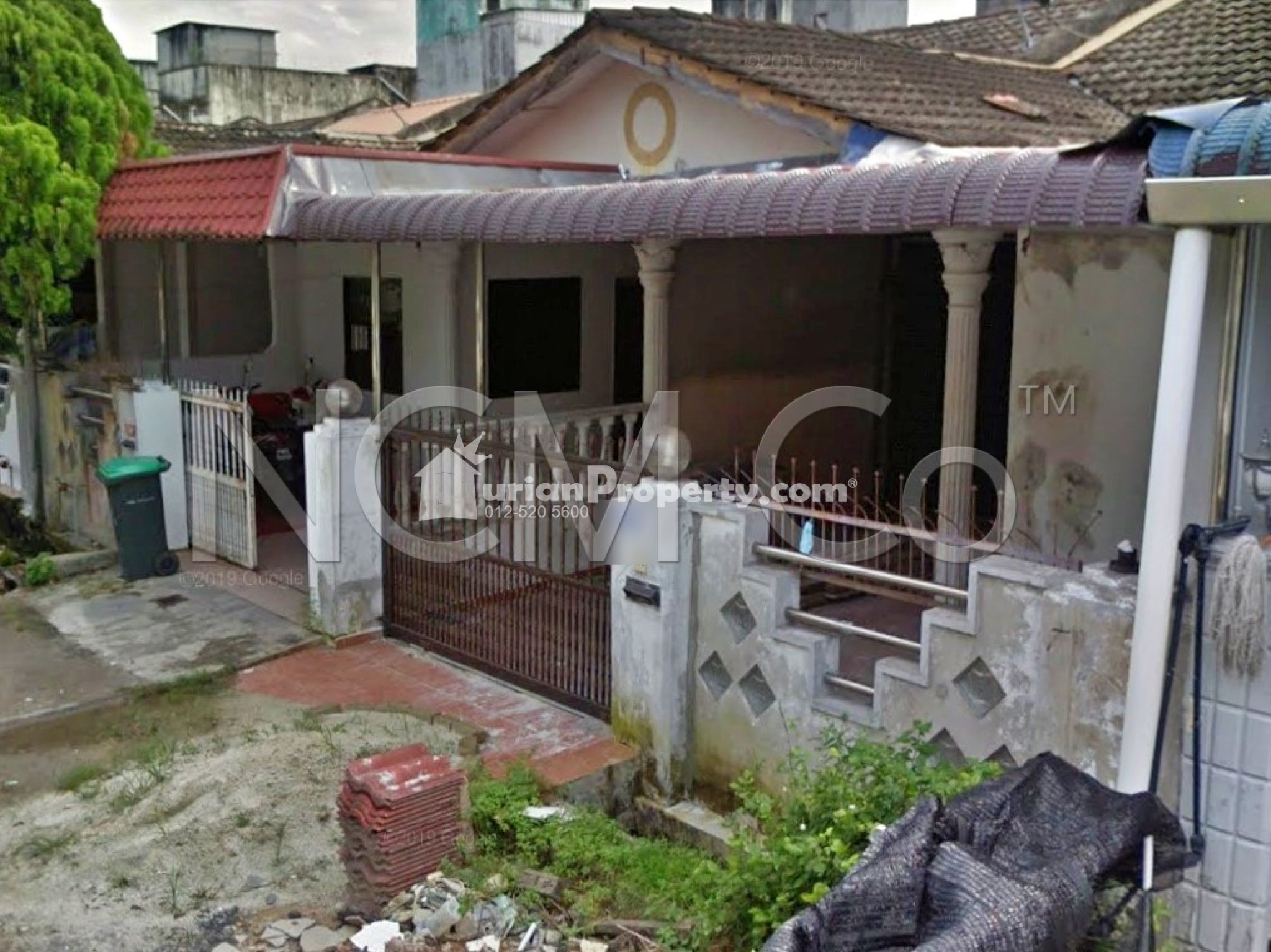 Terrace House For Auction at Taman Damai