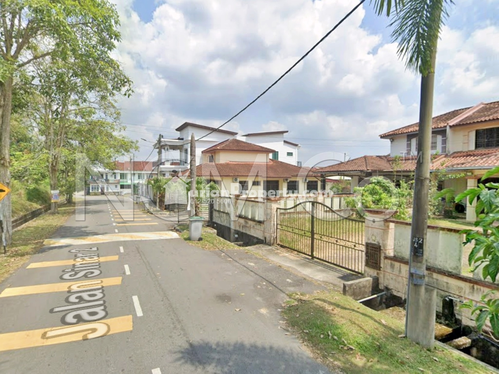 Semi D For Auction at Simpang Renggam