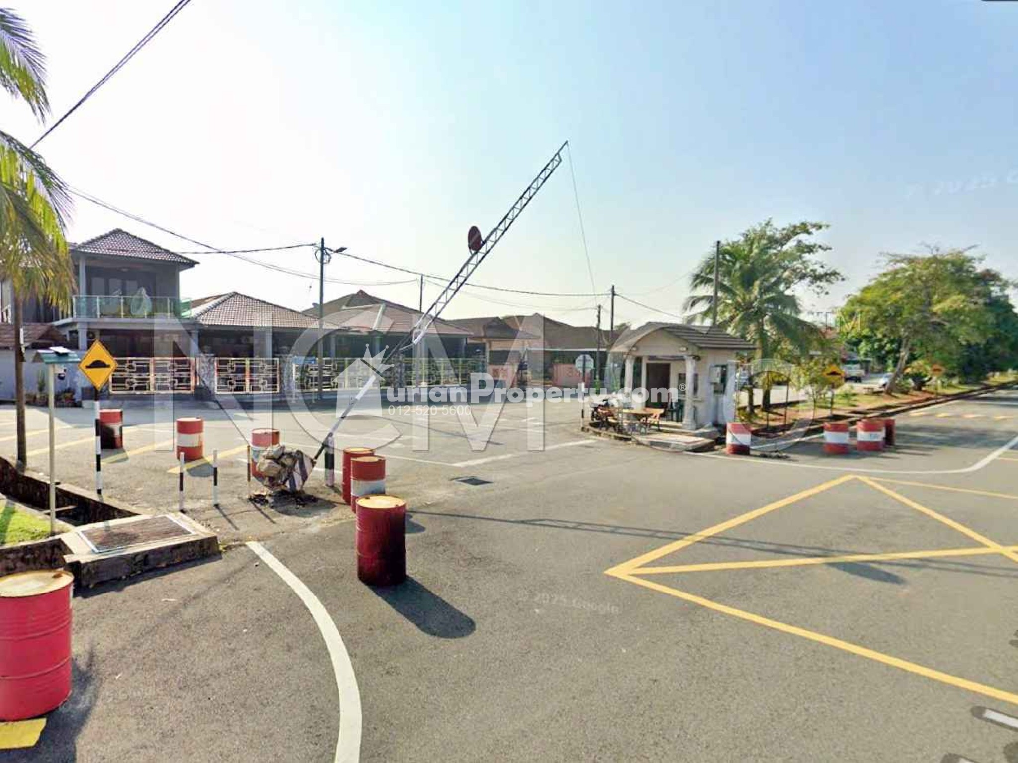 Semi D For Auction at Indera Mahkota 15