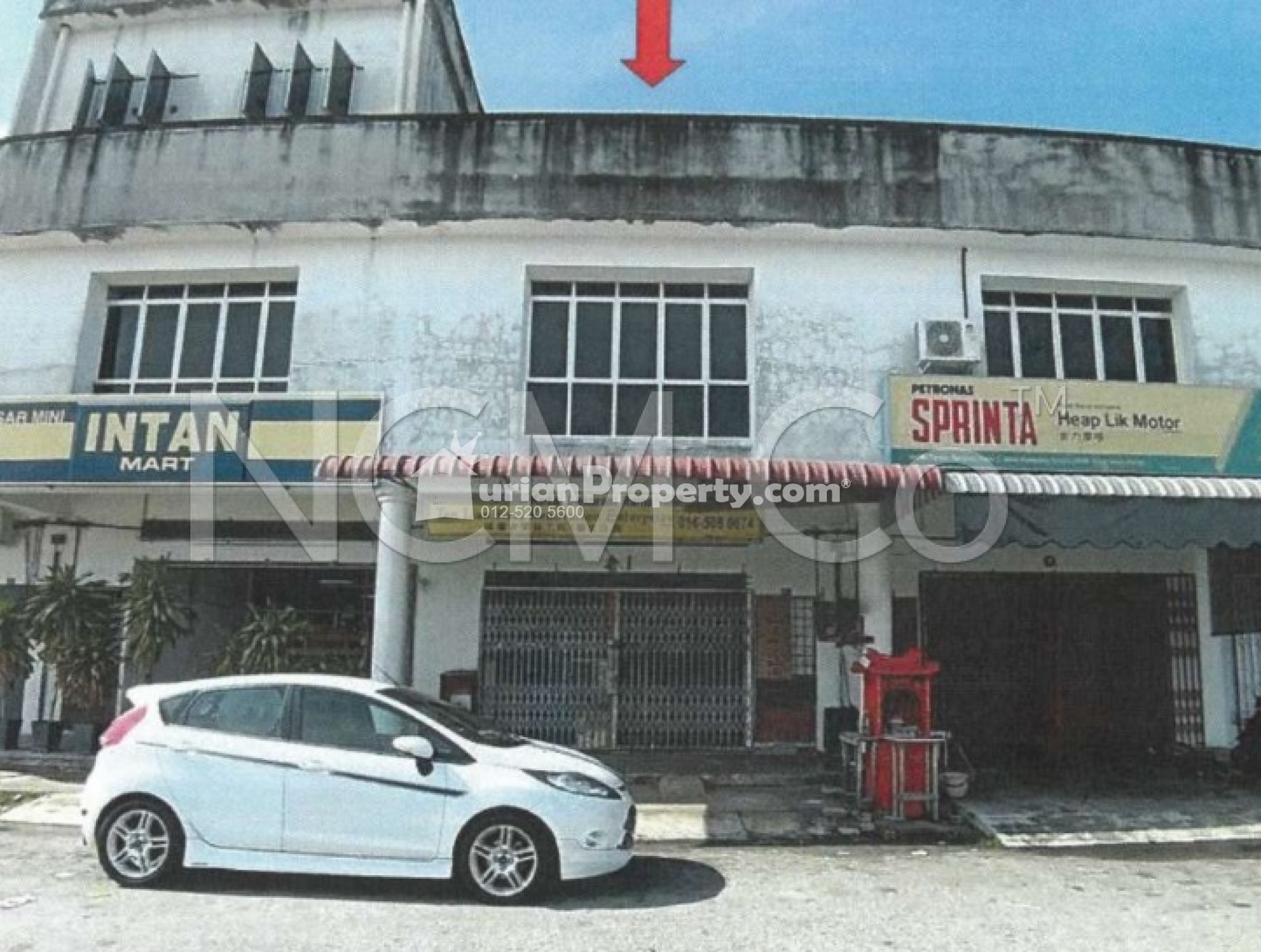 Terrace House For Auction at Teluk Intan