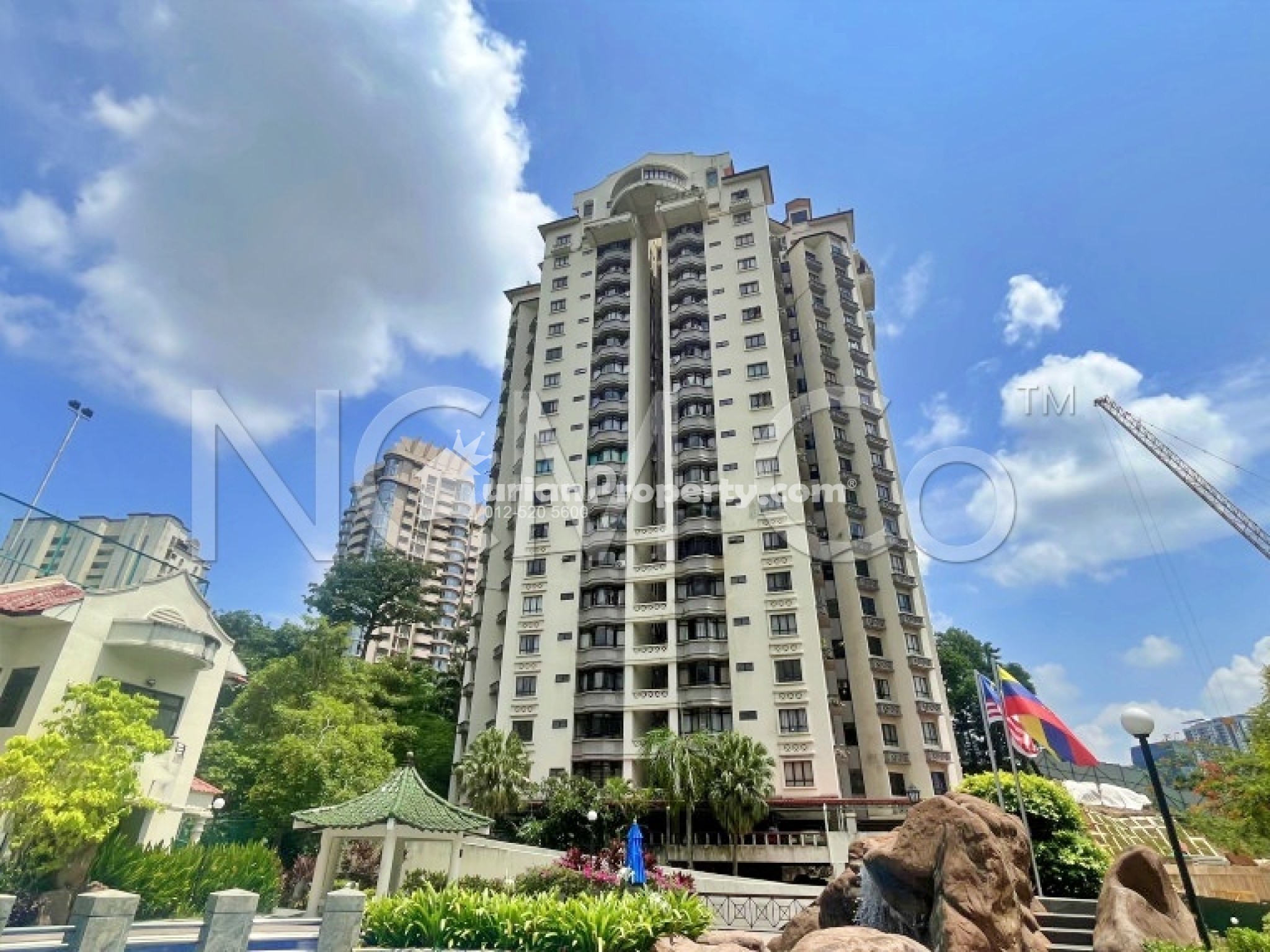 Condo For Auction at Robson Condominium