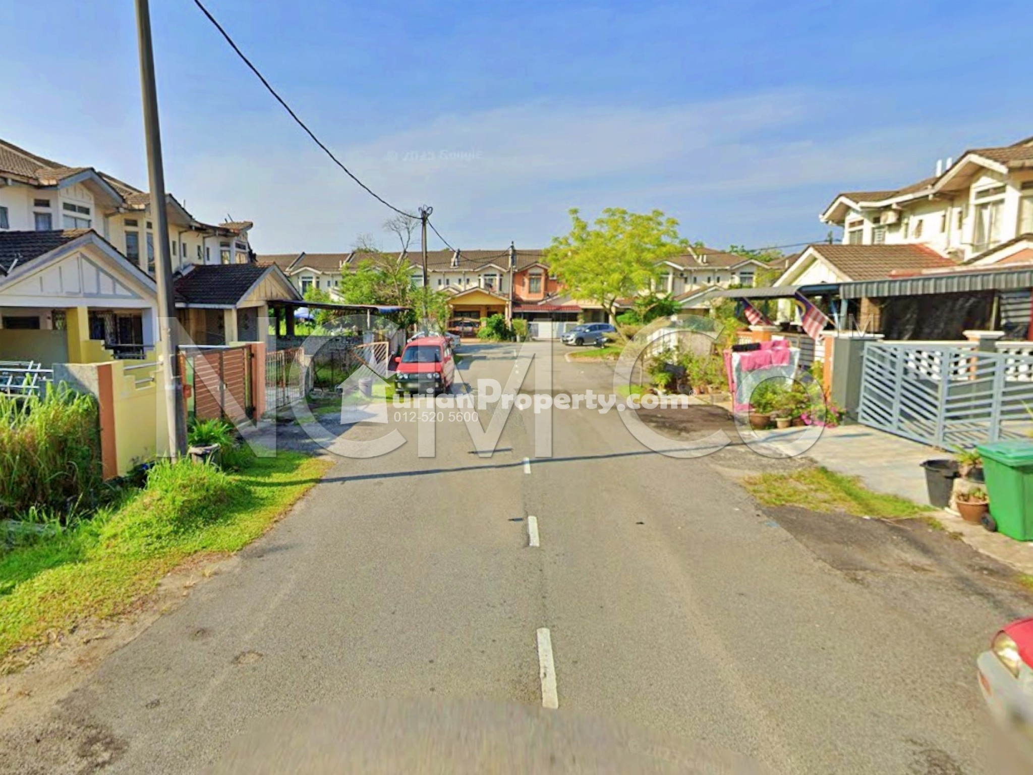 Terrace House For Auction at Taman Anggerik