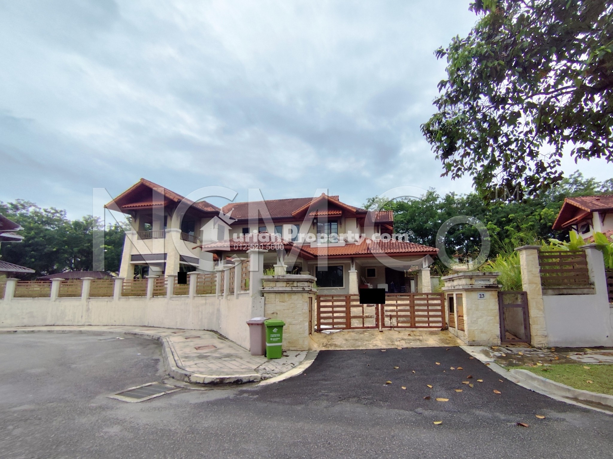 Bungalow House For Auction at Precinct 16