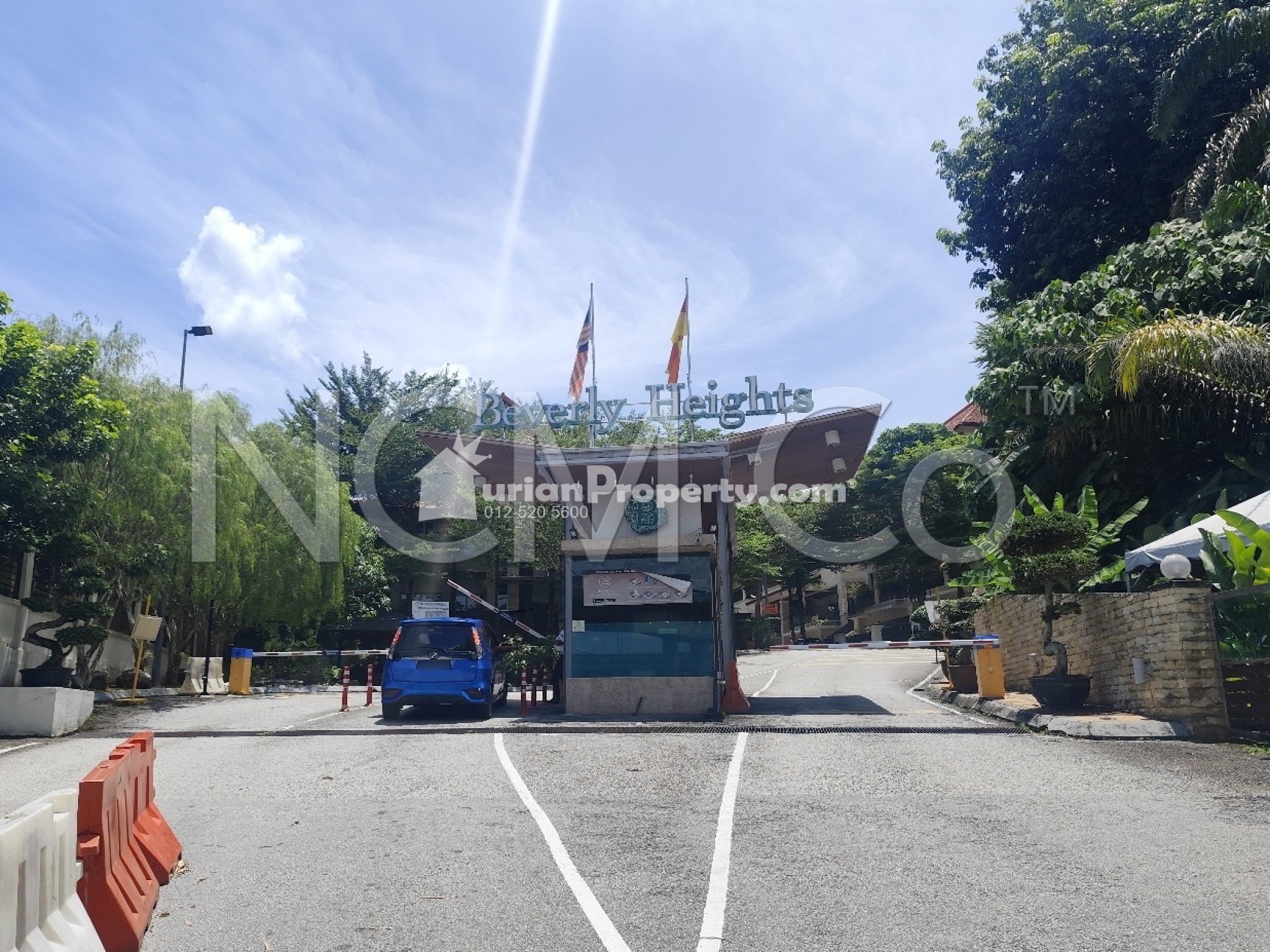 Semi D For Auction at Beverly Heights