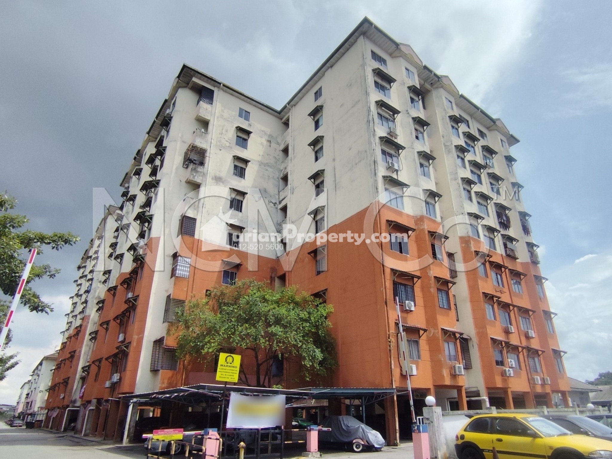 Apartment For Auction at Pangsapuri Seri Proton