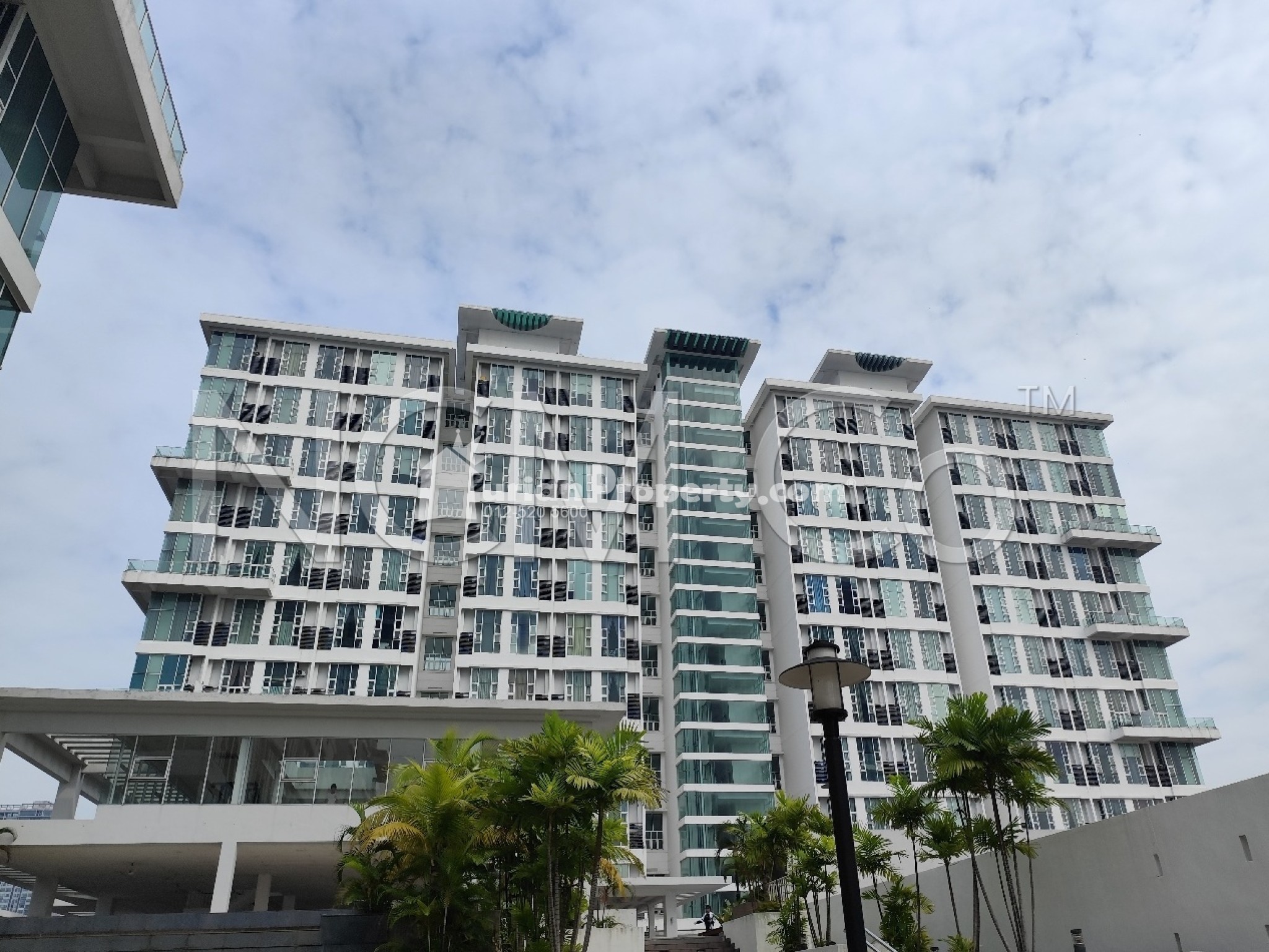 SOHO For Auction at The Scott Garden