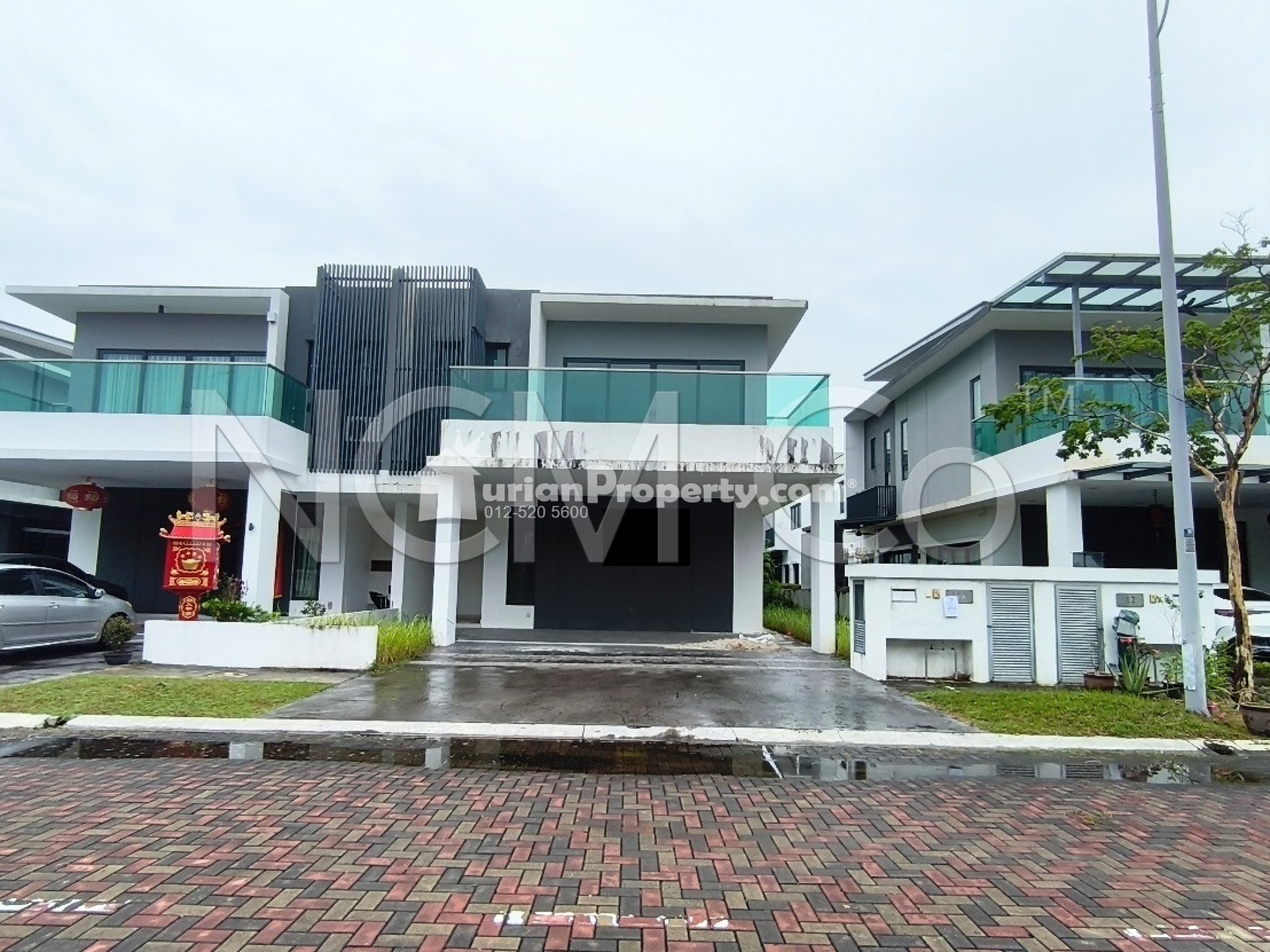 Semi D For Auction at D'Island