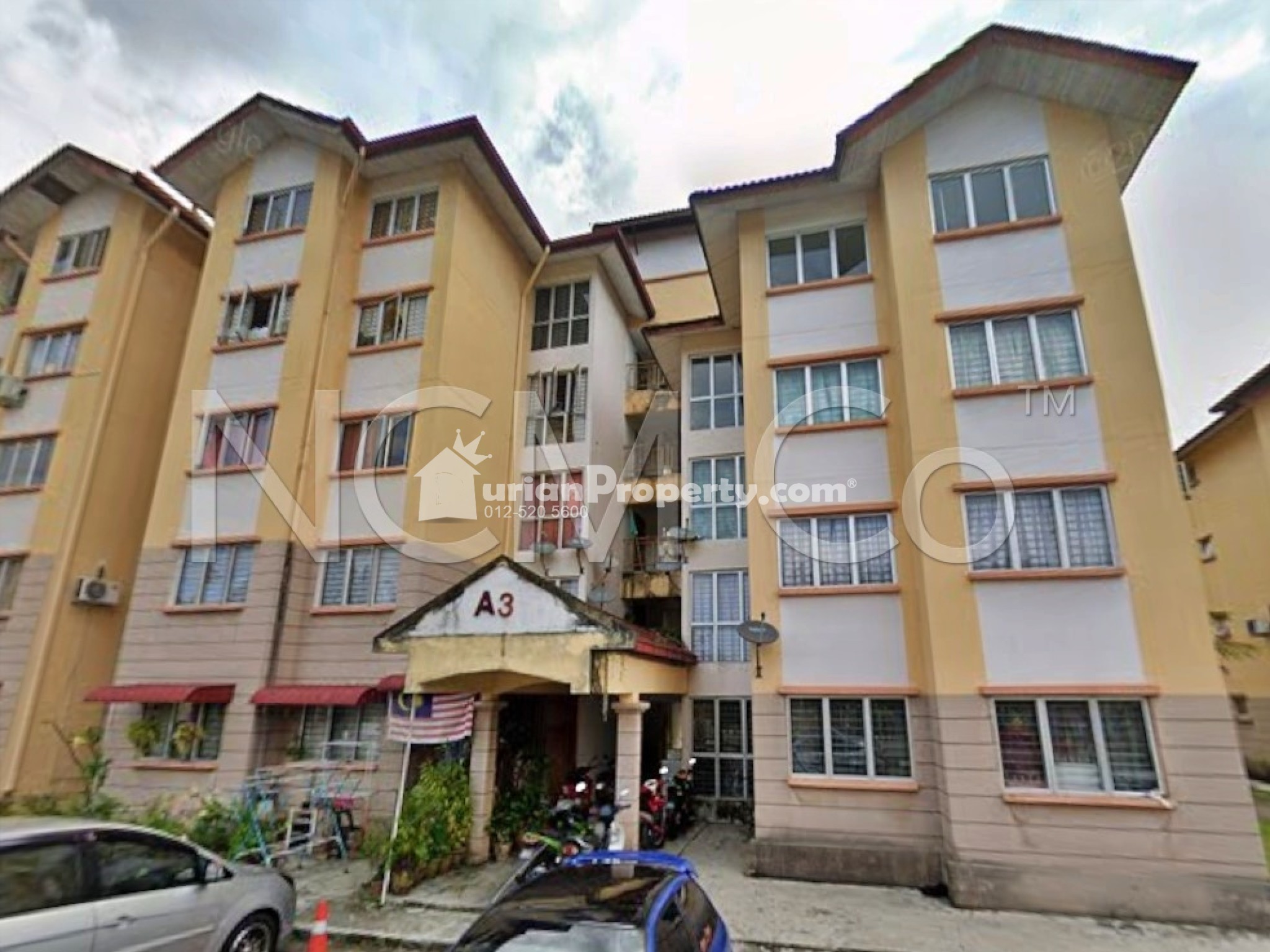 Apartment For Auction at Damiana Apartment