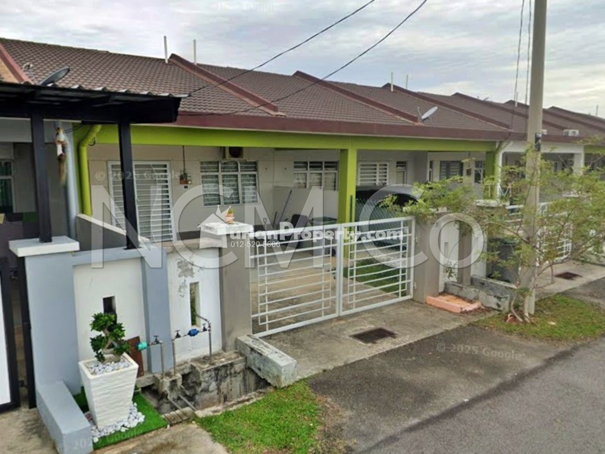 Terrace House For Auction at Taman Ayer Molek Perdana