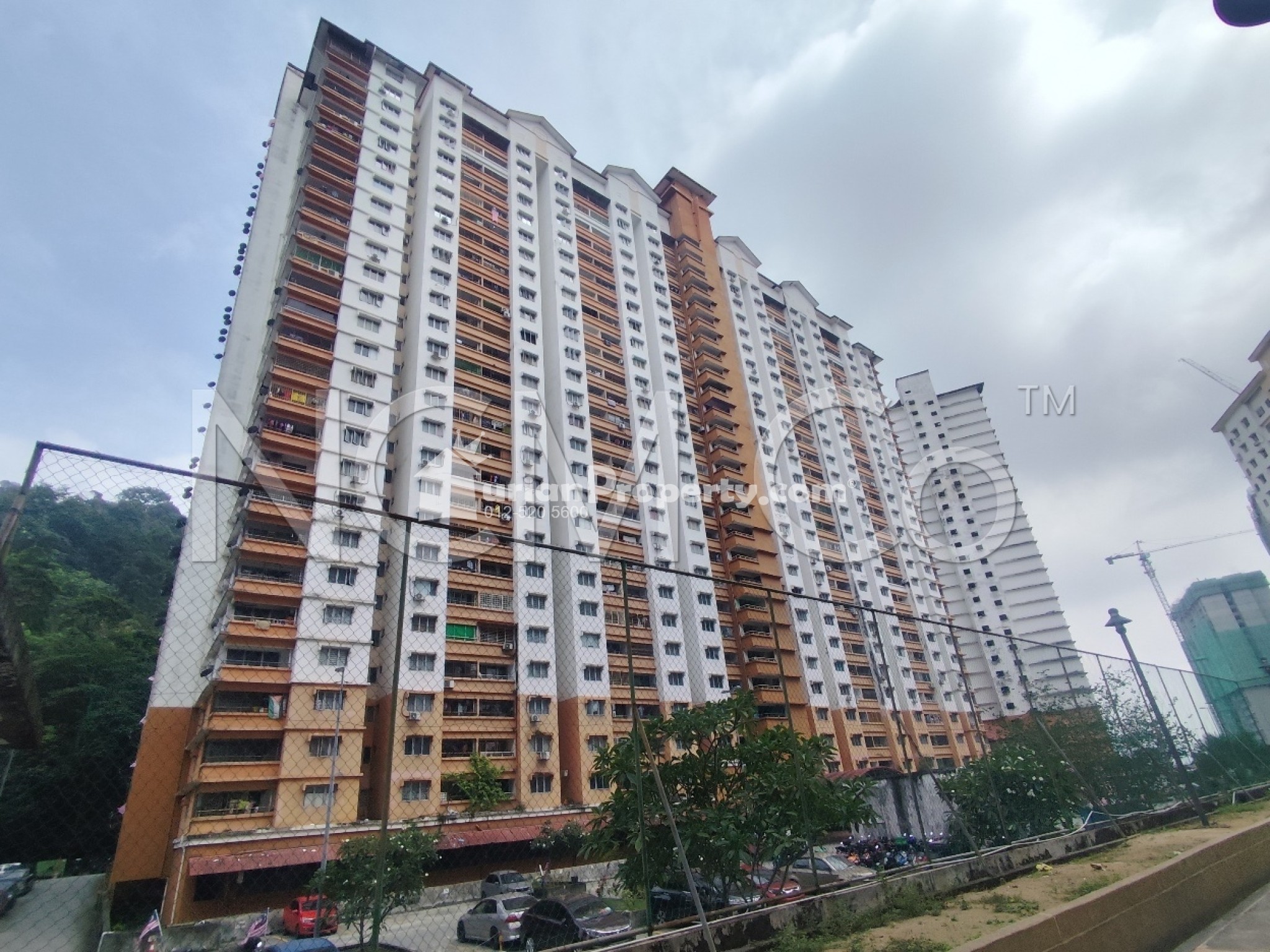 Apartment For Auction at Flora Damansara Apartment