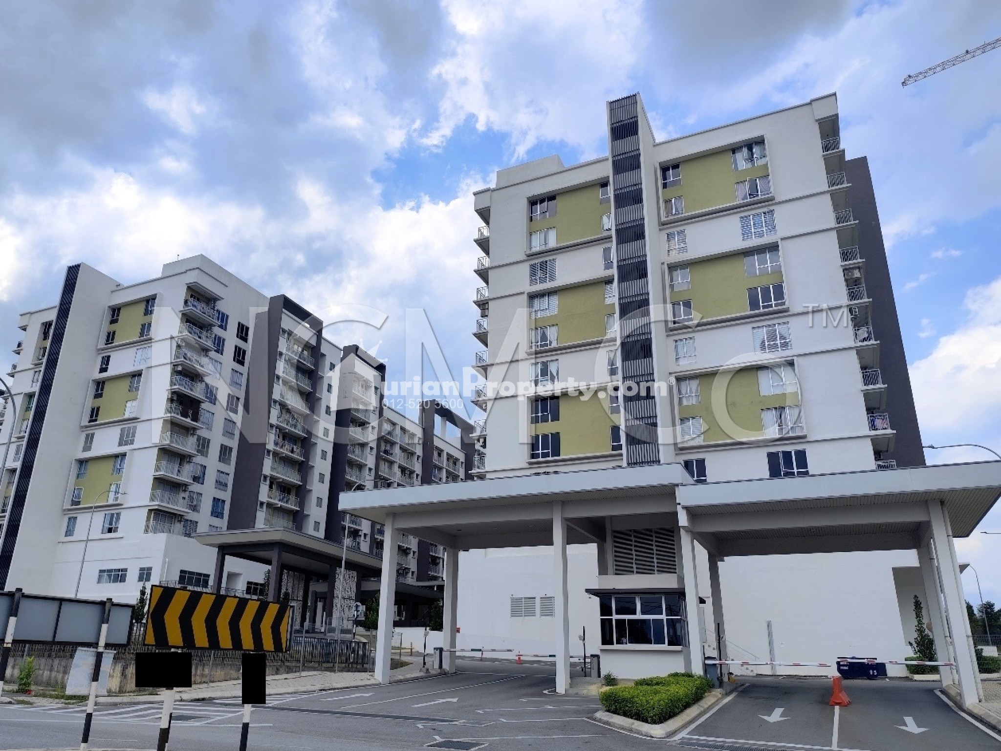 Apartment For Auction at Greenview Residence