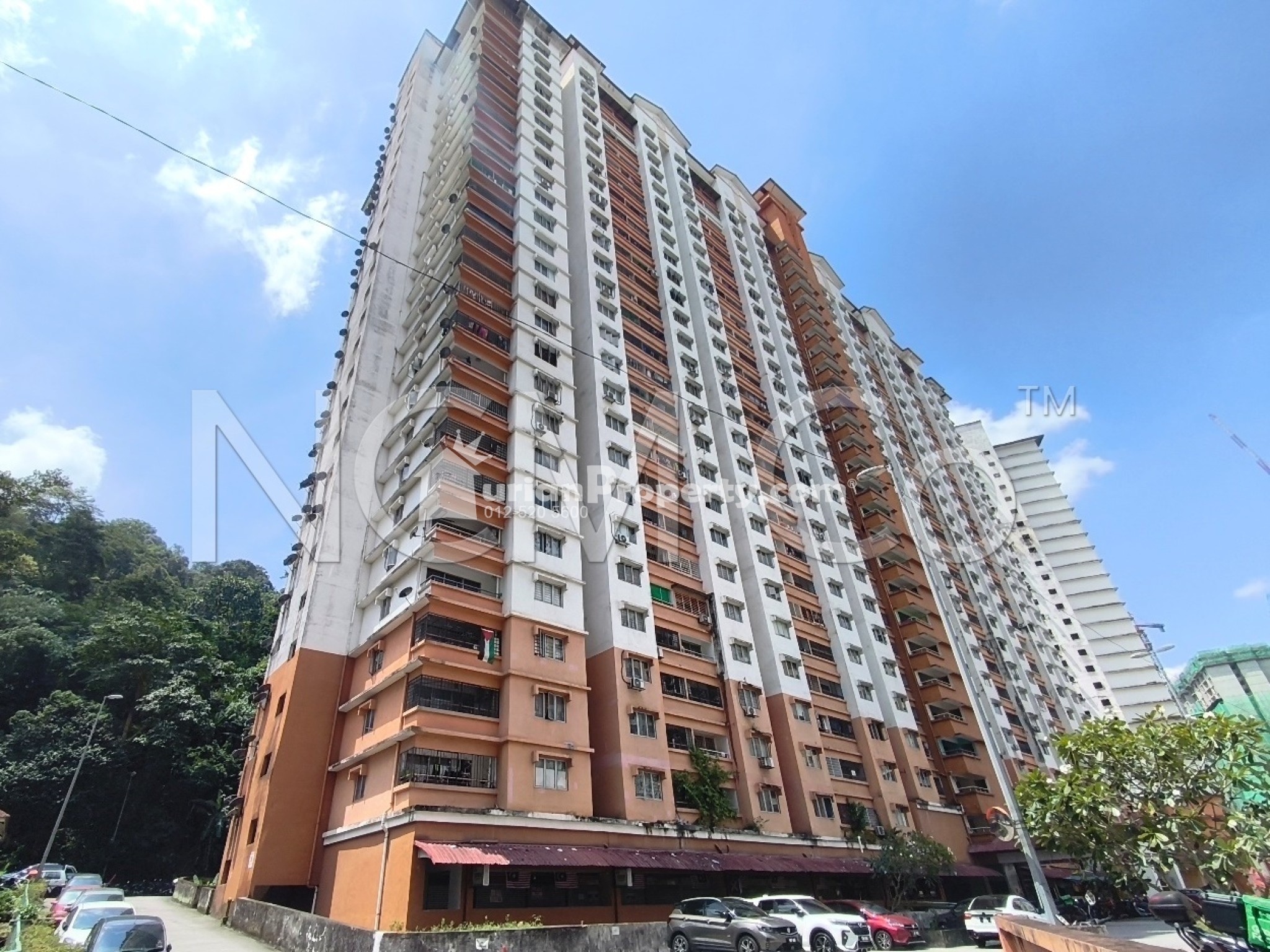 Apartment For Auction at Flora Damansara Apartment